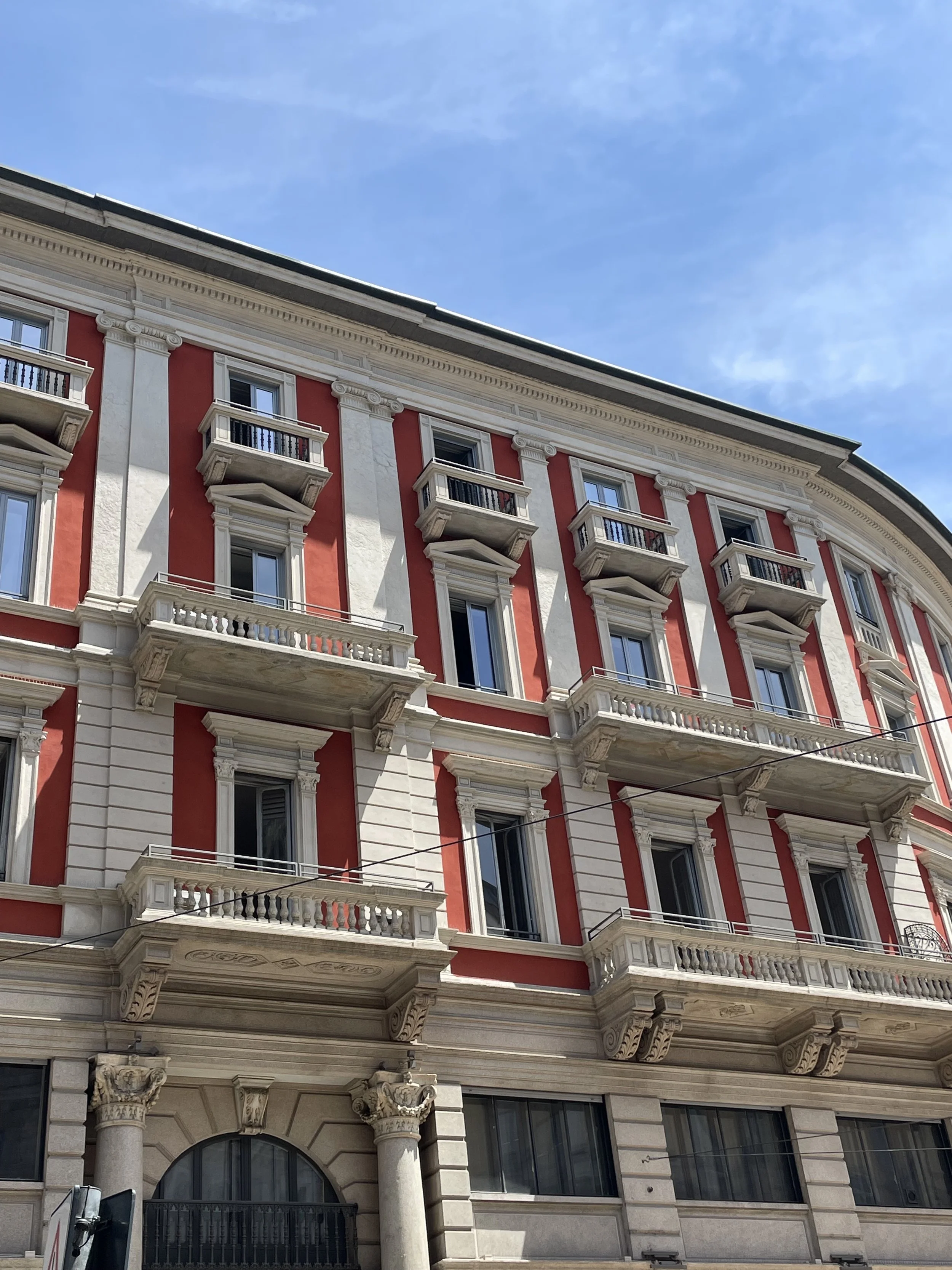 milan building.jpg