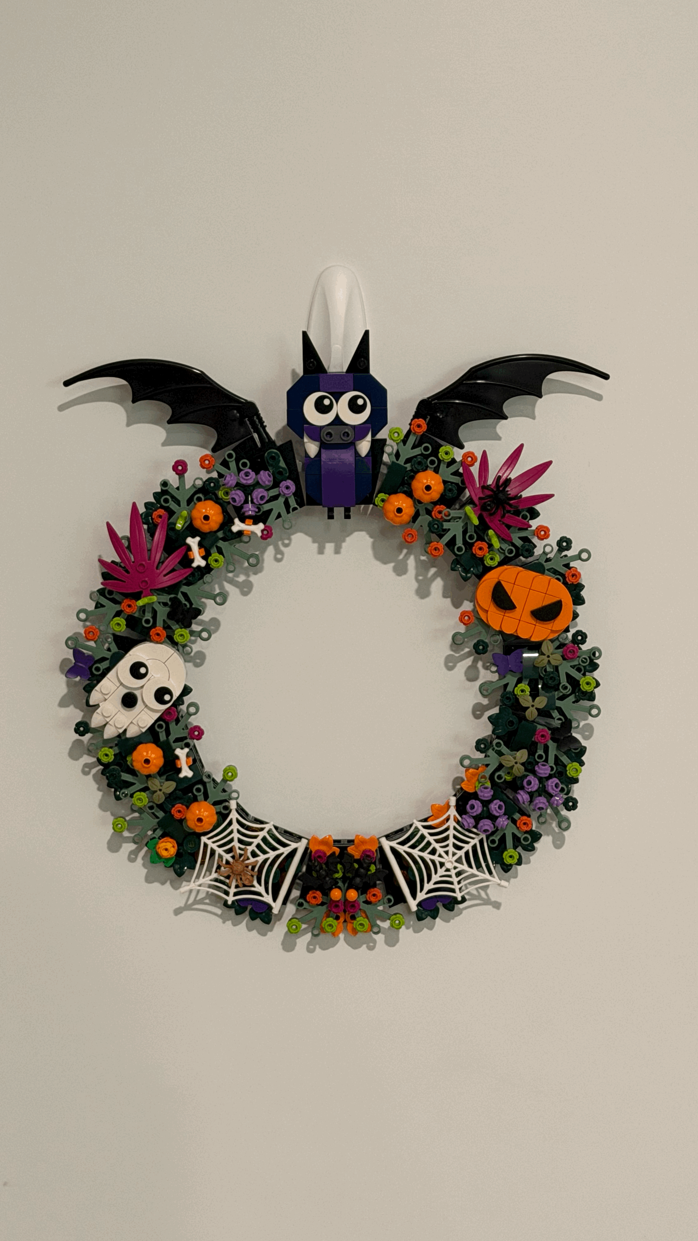 LEGO® Halloween Wreath 40825 Build Review