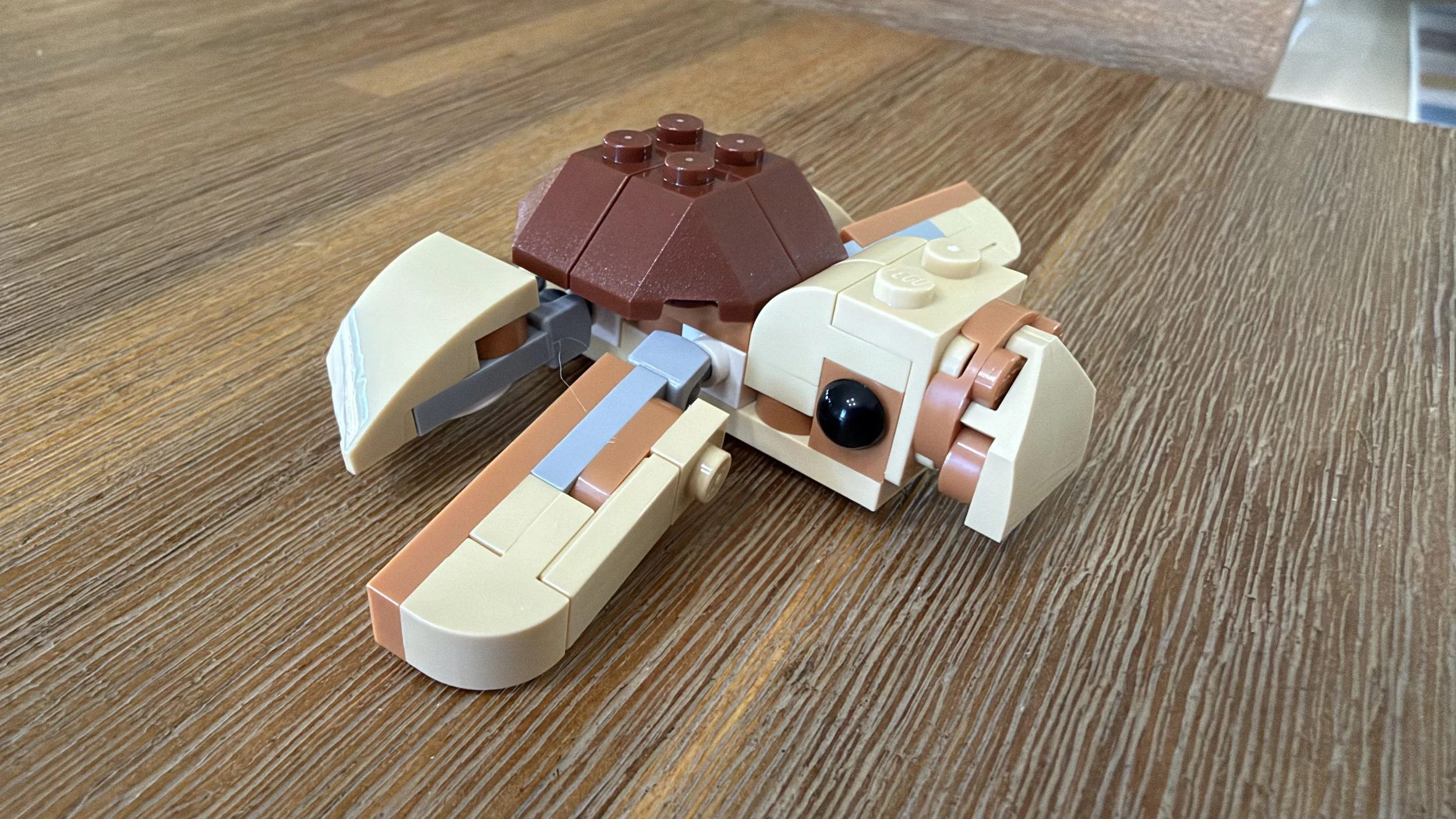 Small LEGO sea turtle with articulated flippers from the Family of Koalas 31388 alternate build