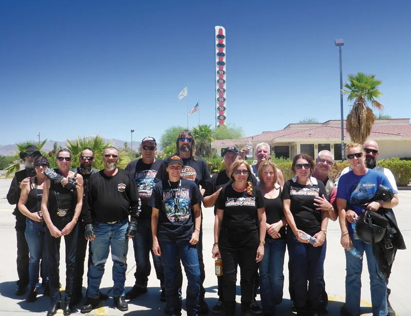 USAtour2015_Baker, worlds biggest thermometer.jpg