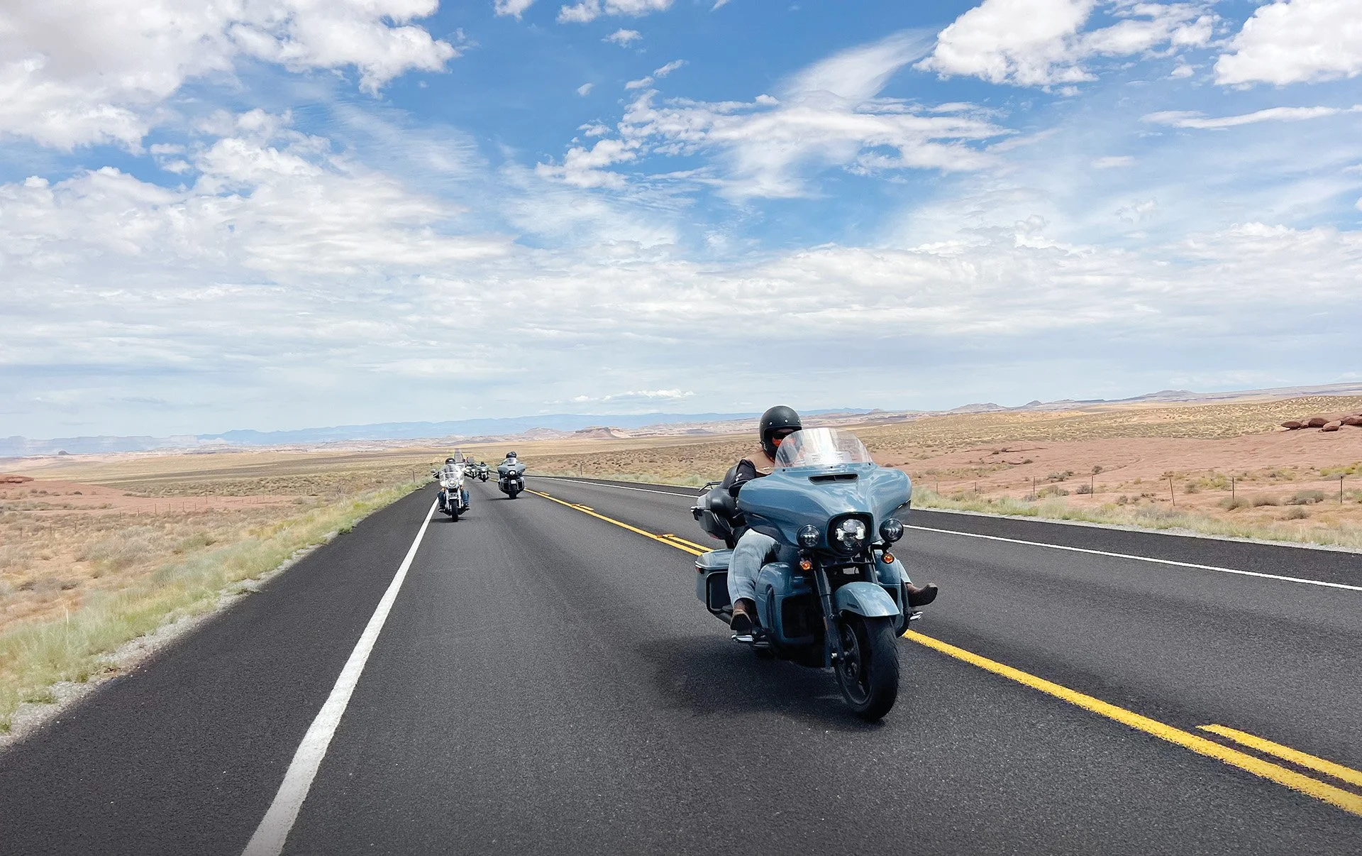 IMG_3200 good group riding pic.jpg