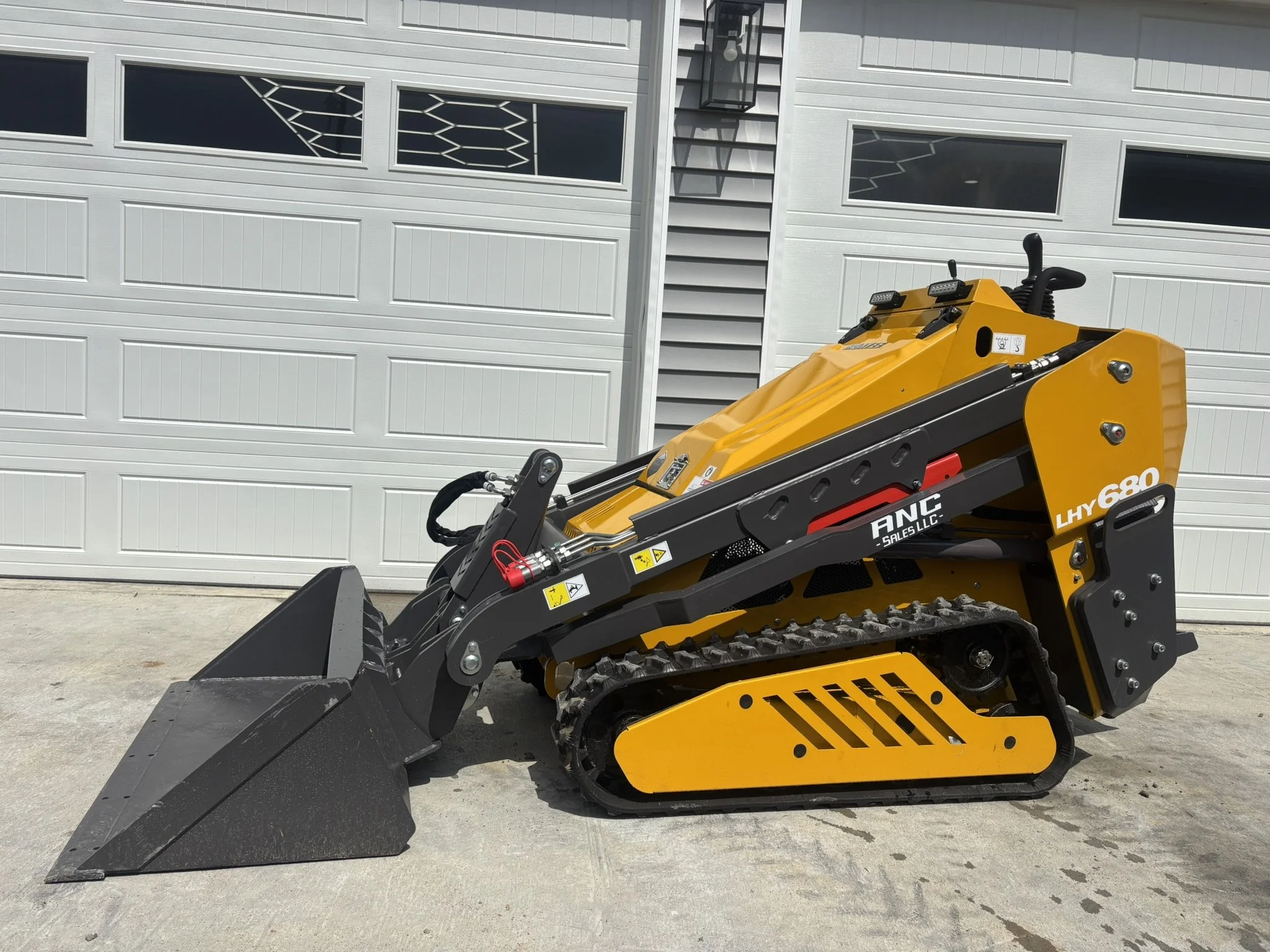 2026 Huayee LHY680 Mini Skid Steer