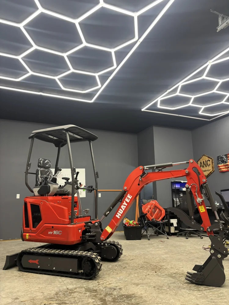 Huayee HY16C mini excavator