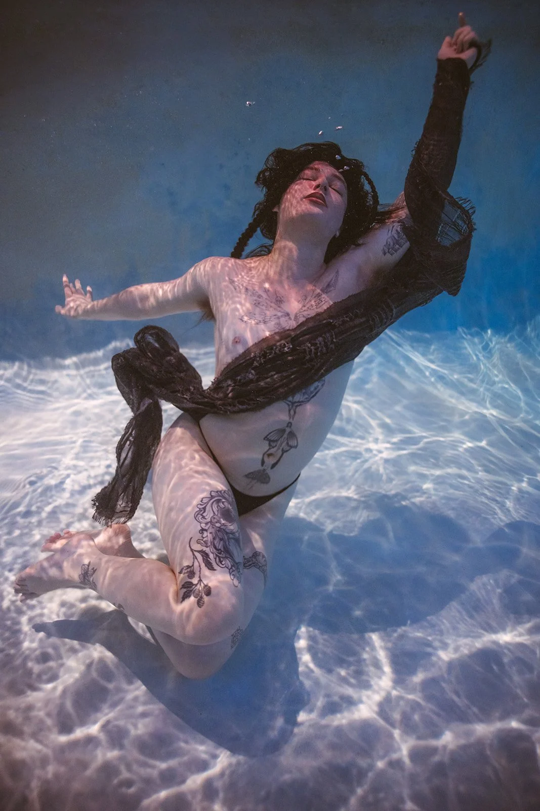 Valentine Underwater Indoor Pool-5.jpg