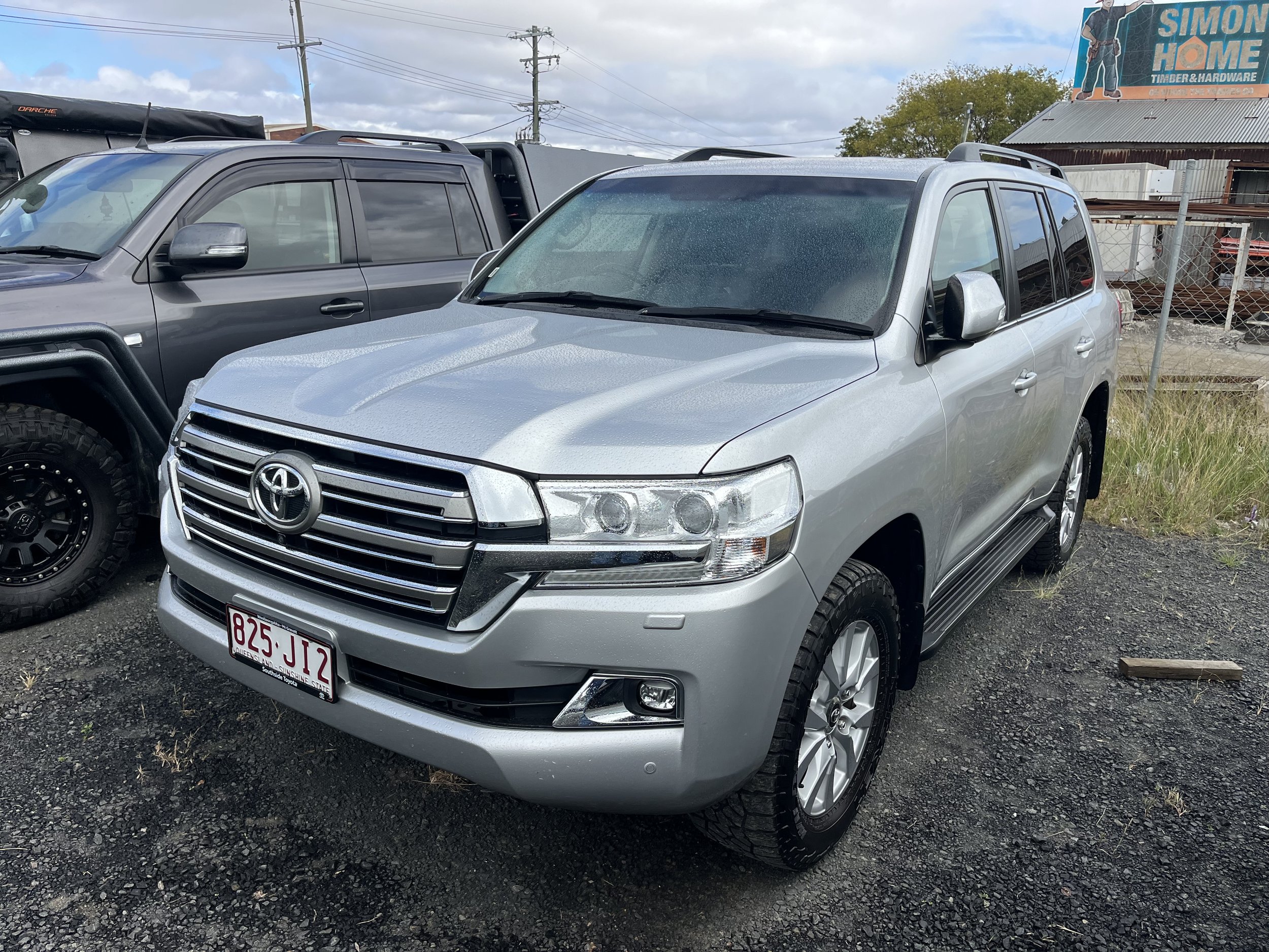 SOLD - 2019 200 Series VX Dual Cab