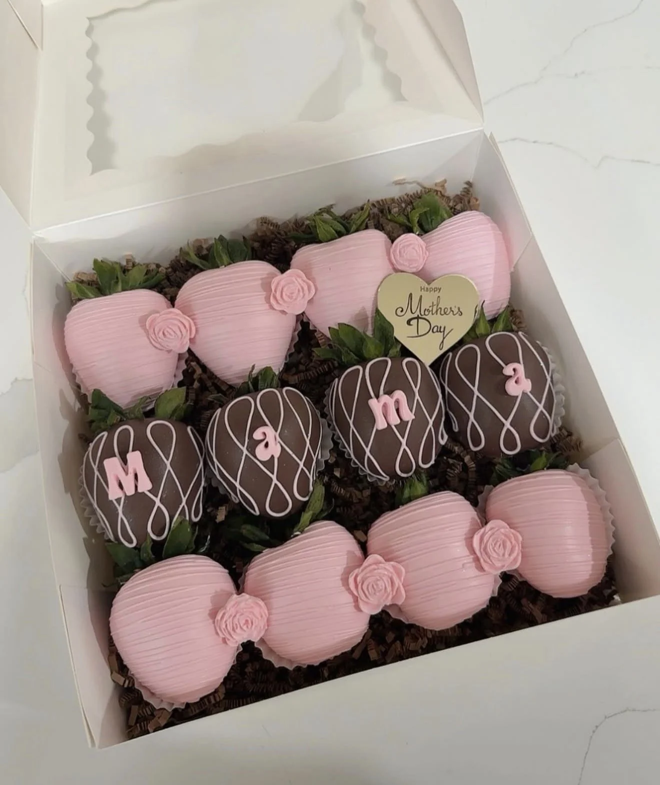 Mama Dozen Strawberries