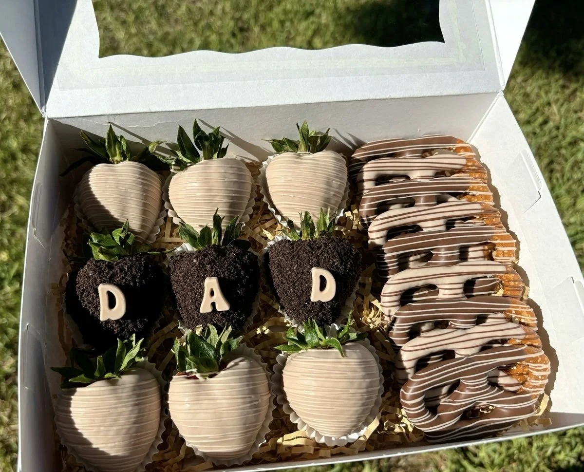 Father’s Day Chocolate Covered Strawberry & Pretzel Treat Box