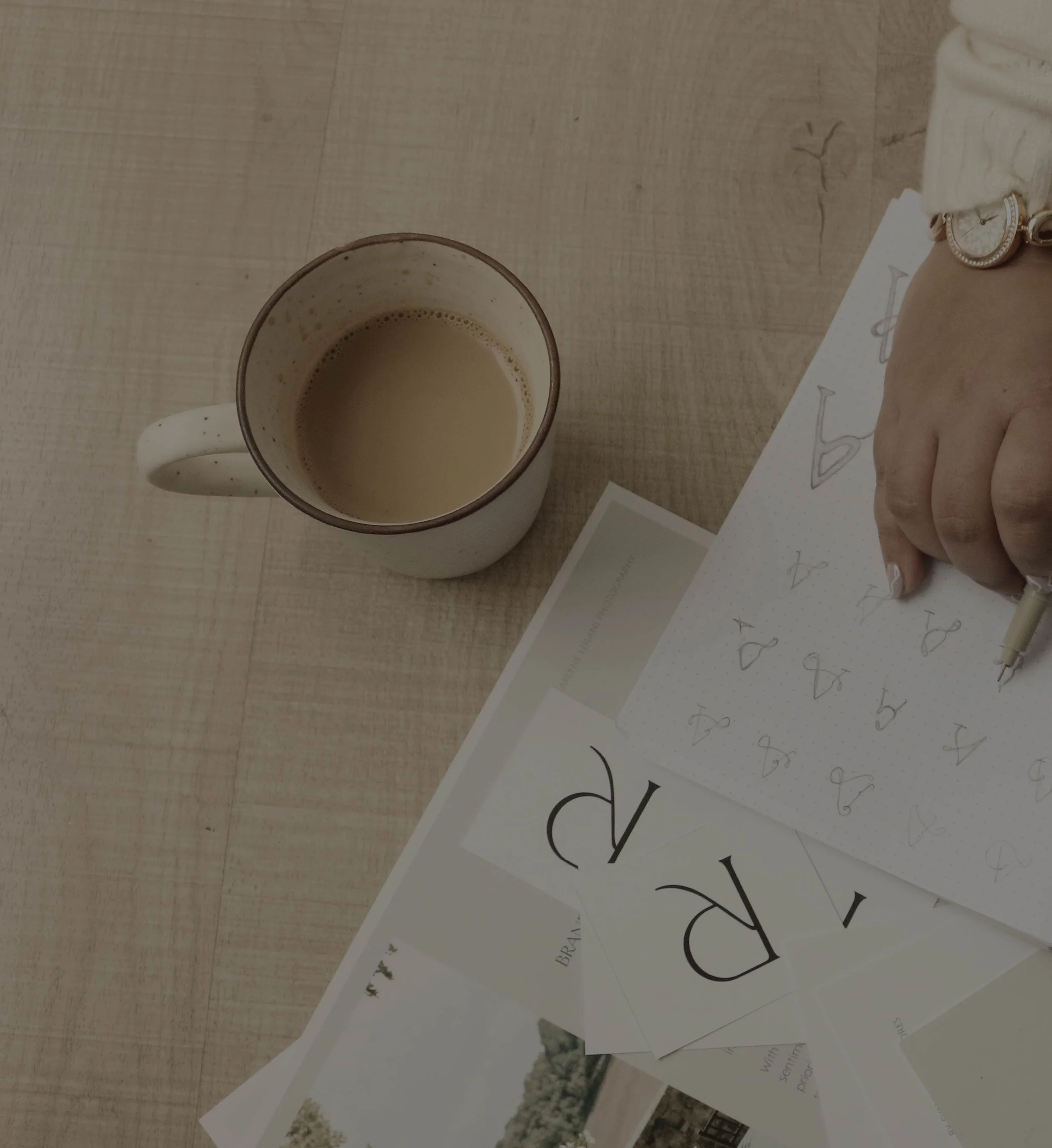 Studio Nightingale is a design studio that crafts luxury brands and websites for female-led business founders.