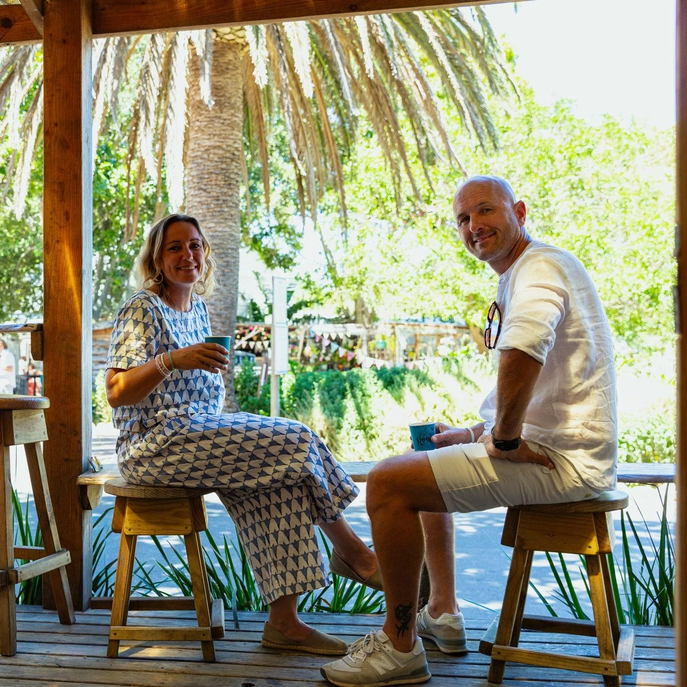 Wenn man einen Stopp im Nordhoek Farm Village einlegt, kommt man an einem Kaffee im The Roost Coffee Shop kaum vorbei ☕🐴
Hier schauen G&auml;ste gerne auch mal mit dem Pferd vorbei &ndash; entspannt, herzlich und einfach besonders.
Hashtags:
#nordho