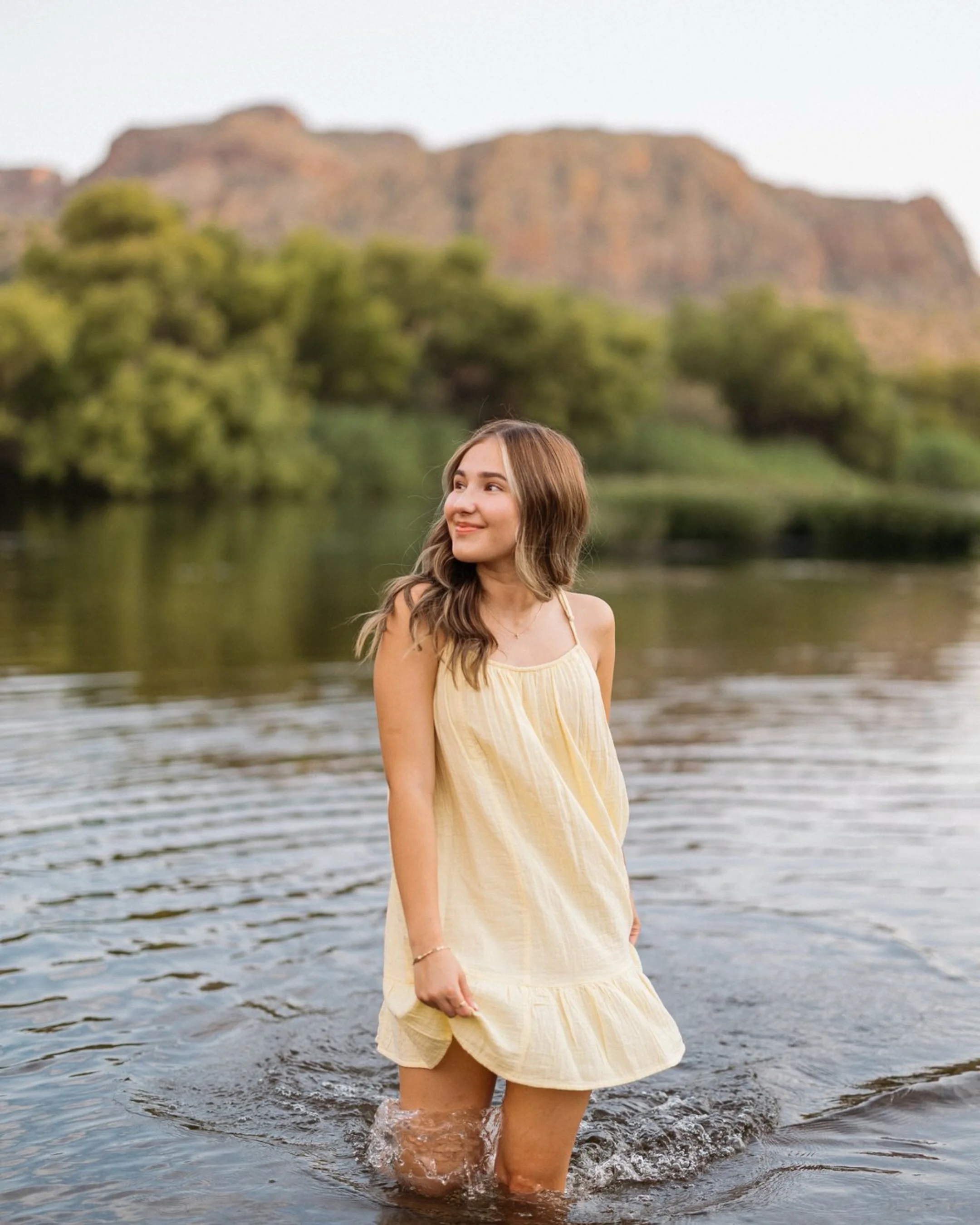 I had SO much fun with Amy last week at the Salt River!! 😍 like&hellip; pinterest-worthy RIGHT HERE. 🤩 She&rsquo;s one of my senior reps, so keep your eyes out for more of her on the feed!!

if you&rsquo;re a senior who wants green + water + that s