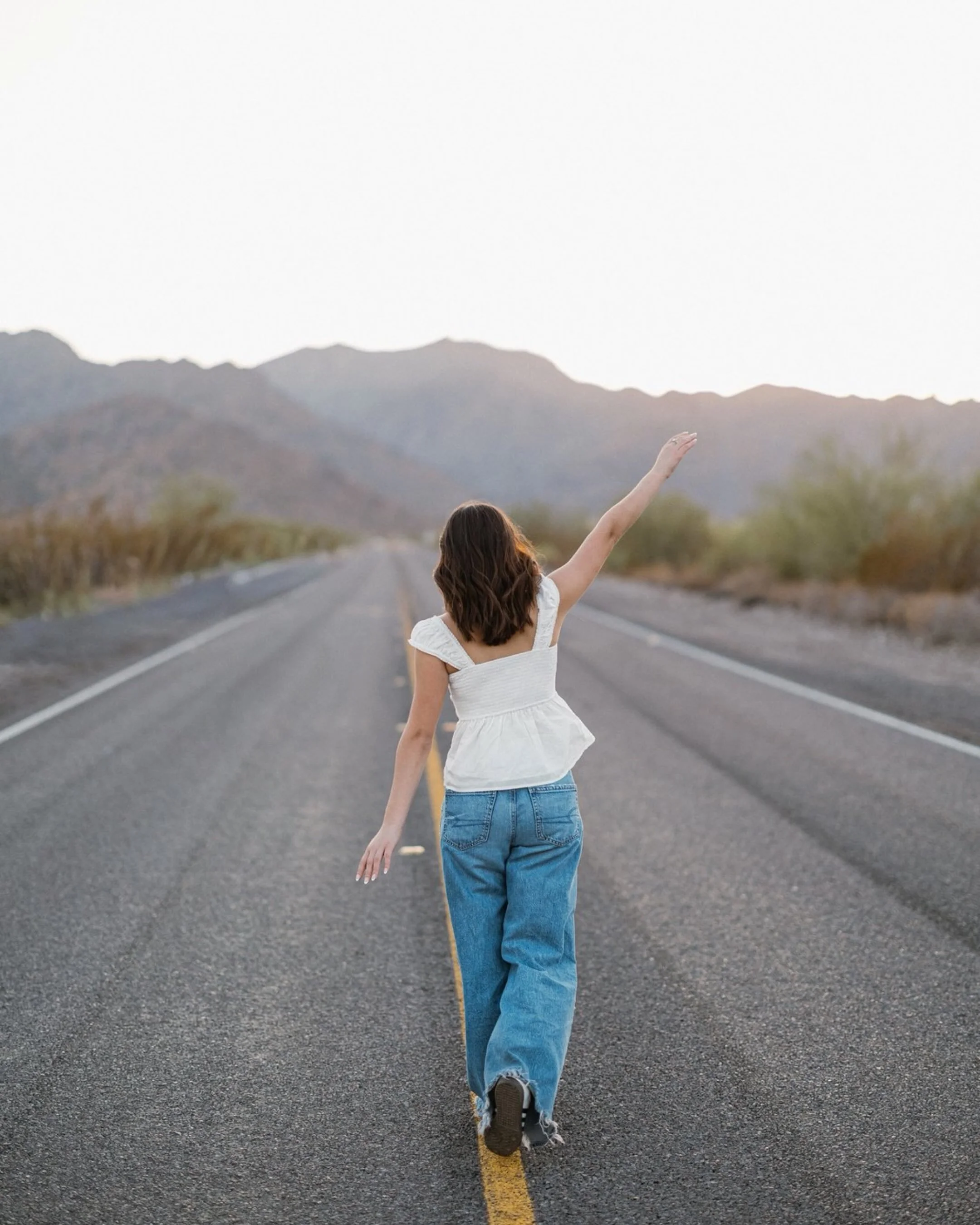 Chelsea and I had SO much fun at her Senior Rep session a few weeks ago!! 🥹 There&rsquo;s just something about desert senior pictures that is so beautiful.🌵And isn&rsquo;t she ADORABLE?!

If you&rsquo;re a 2027 senior and you&rsquo;re ready to plan