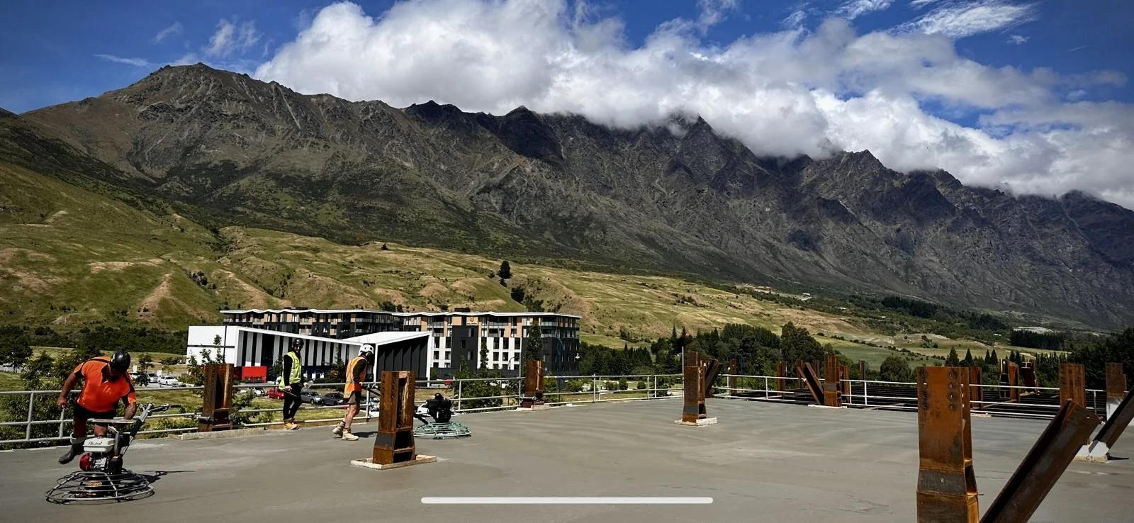 Mountain Oak Apartments