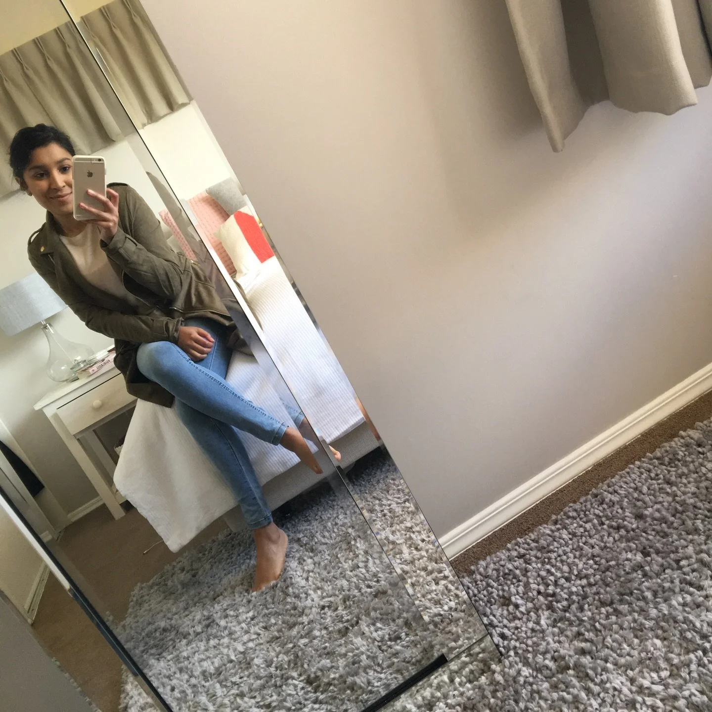 2016, what a year. 

I still wore red lipstick, bought a car, ate the best scrambled eggs that I&rsquo;ve never been able to recreate, took a lot of selfies, travelled and spent time with my beautiful grandmother. I&rsquo;d do anything to go back for