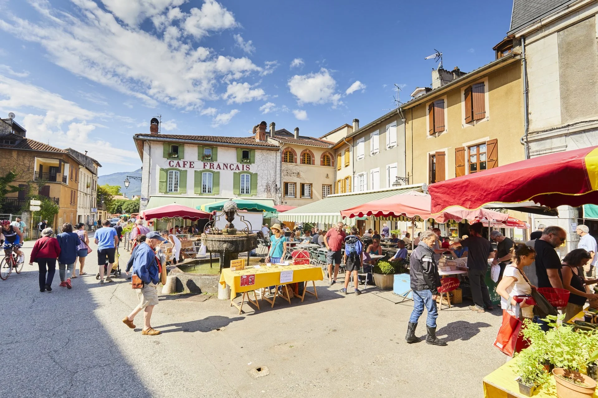 marché aspet.jpg