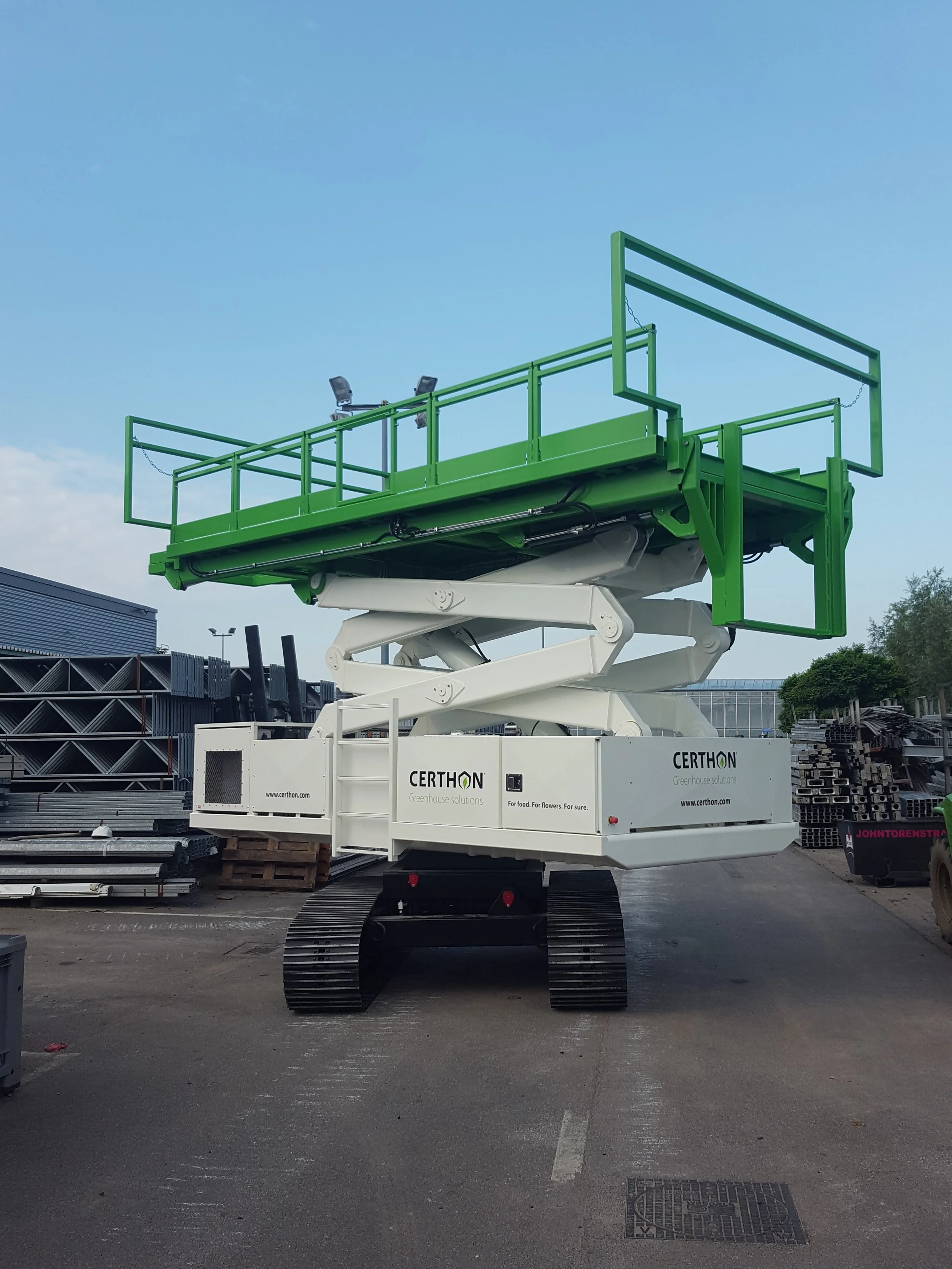 Groene hoogwerker zoals net afgeleverd.