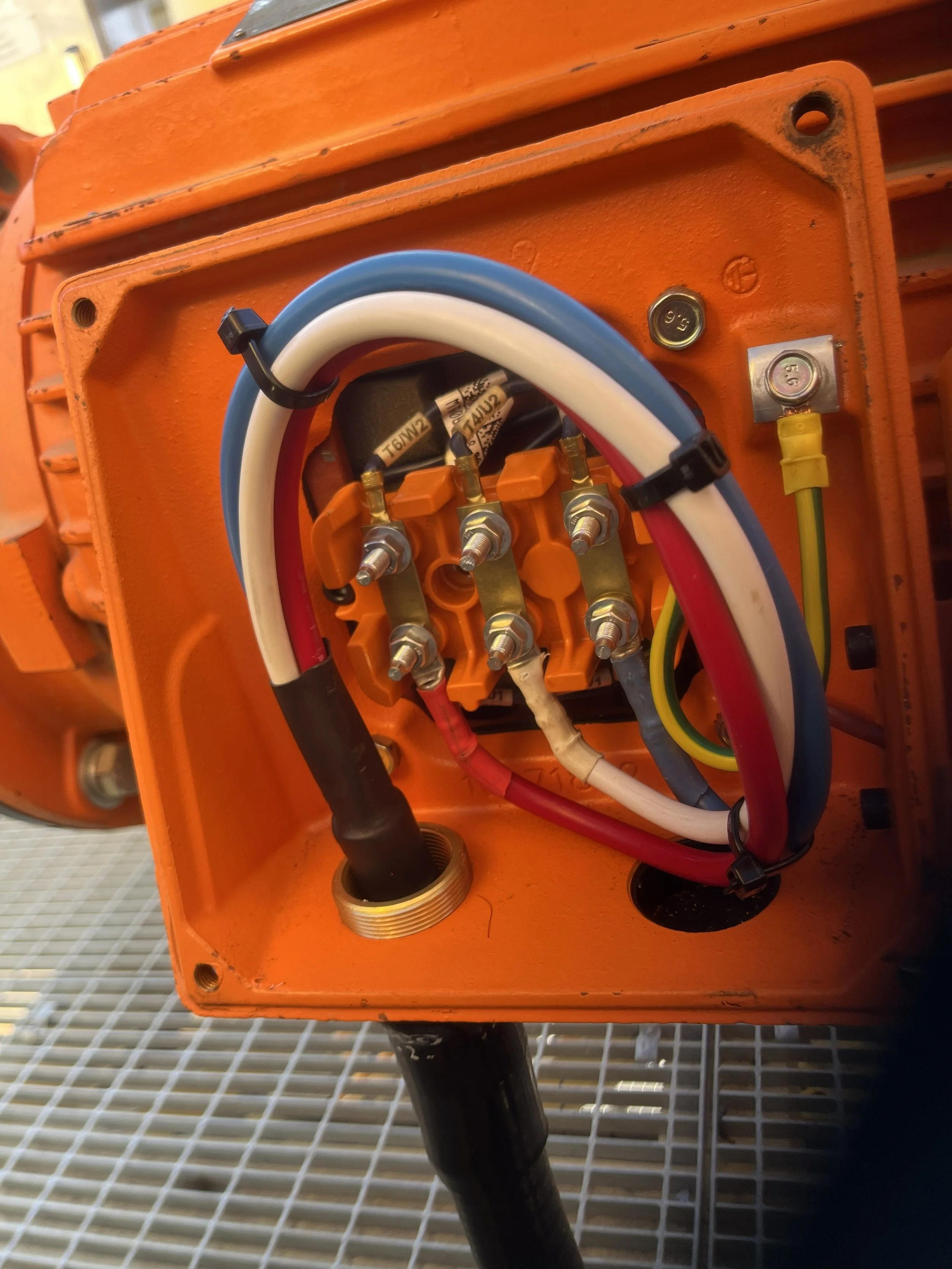 Chilcott Commercial Electrician Brisbane (47).jpg