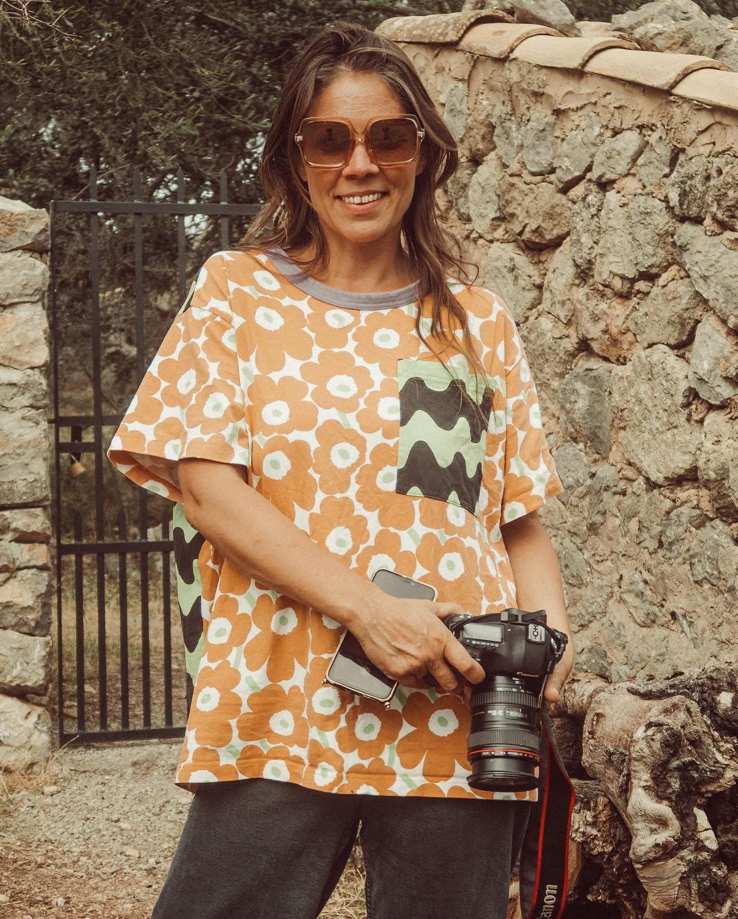 Just popping up here to tell I am booking now already the coming winter for shoots, branding and creative direction with analogue and AI. The coming months are looking busy, so hit me up now if you&rsquo;ve been thinking of doing it!