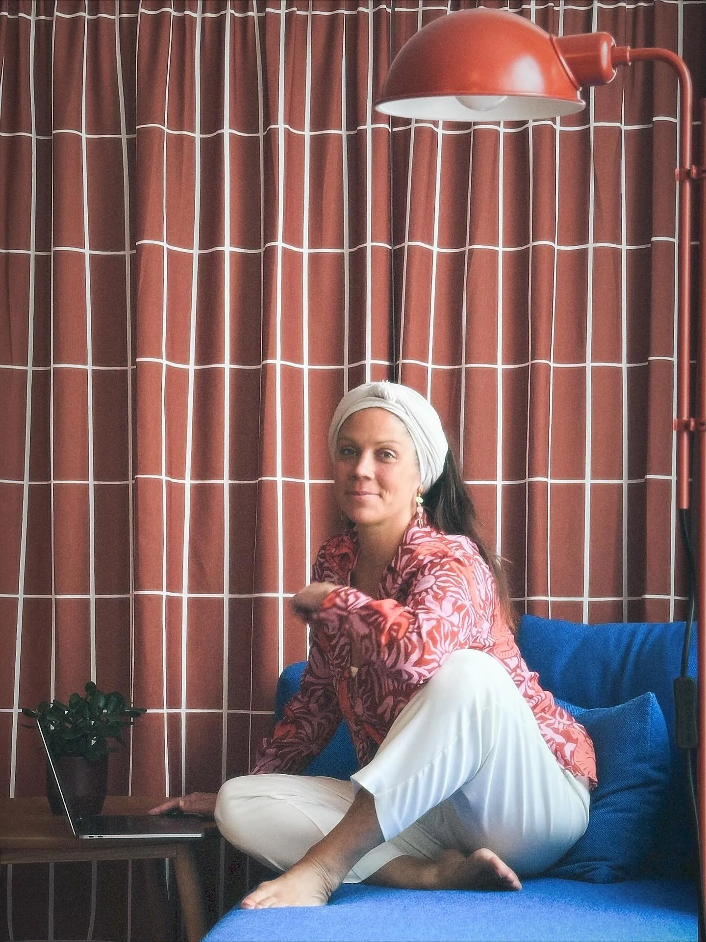 Why hire a creative director who is a woman?

A creative director leads every project with their vision and intention; shaping not just what we see, but how we feel.

I learned that in the advertising world, only one in five creative directors in Eur