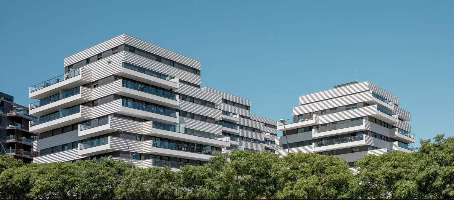 Conjunt residencial d’habitatges a Finestrelles