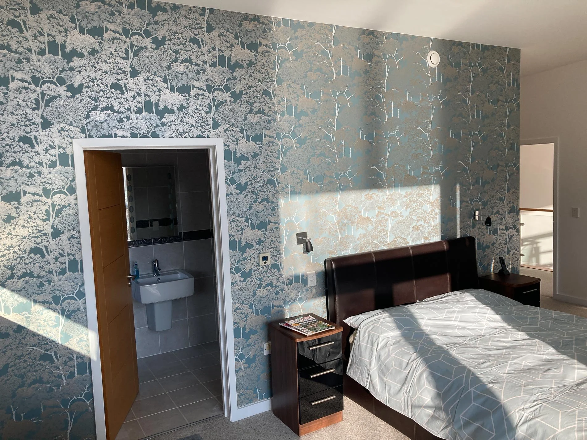 King Stag Wallpapering