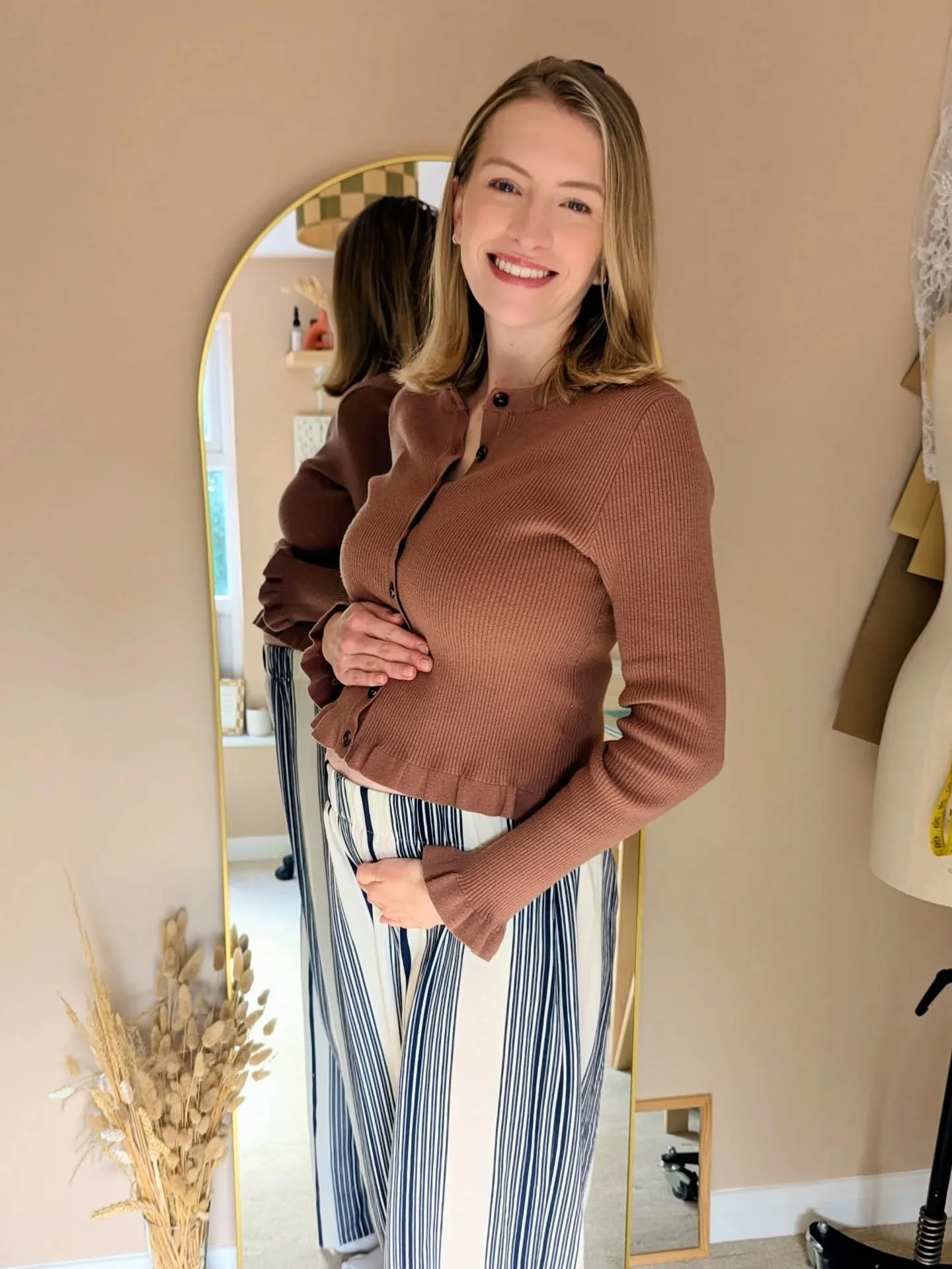 Hello! 👋🏼
I&rsquo;ve been a bit quiet on here lately &mdash; it&rsquo;s been busy in the studio with wedding season now in full swing! 🪡

I also have some exciting news&hellip; there&rsquo;ll be a new little addition to the studio soon! 🐣 Our Bab