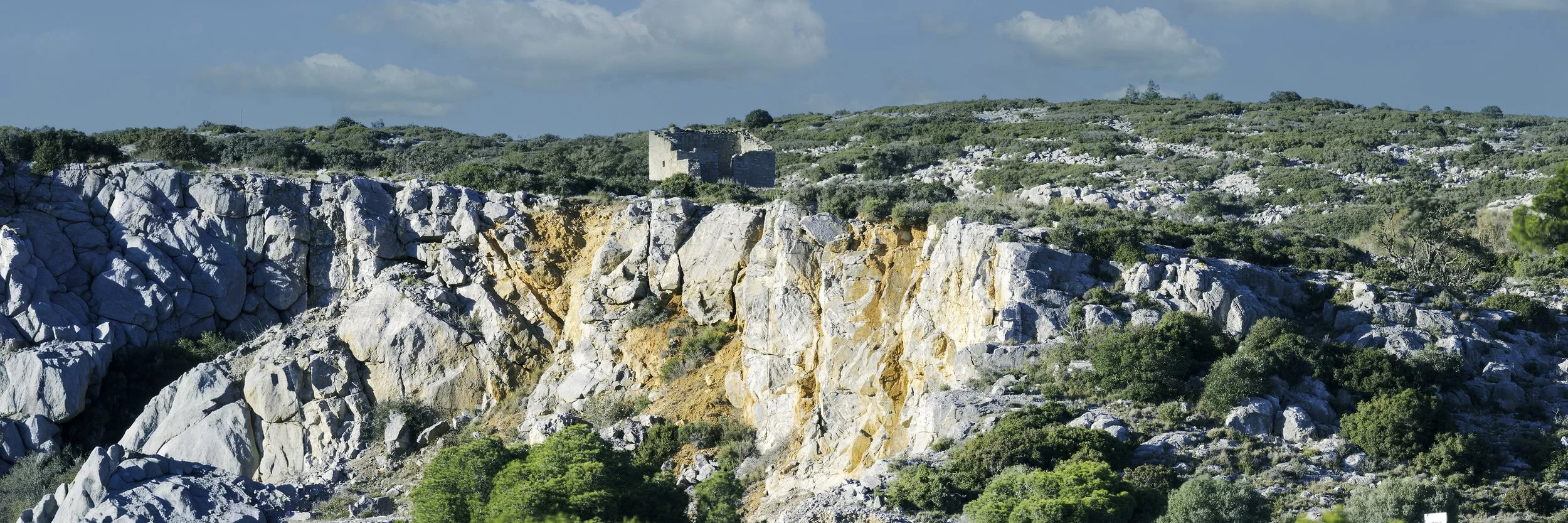 Horizon blanc, là où l’industrie s’efface dans le silence