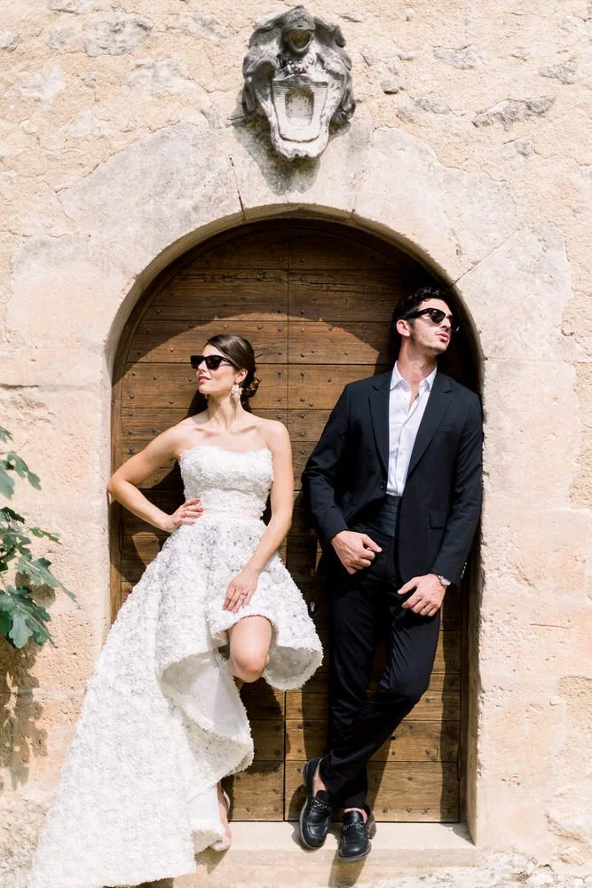 couple devant entrée du chateau de Mille