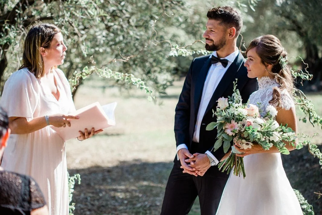 Under the Proven&ccedil;al sky, they said &ldquo;I do&rdquo; their own way.
No rules, just meaning. No staging, just emotion.
Everything felt simple. Everything felt right.
&hellip;
Photographer : @crisweddingphotography
Venue: @domainesouviou
Ws hos