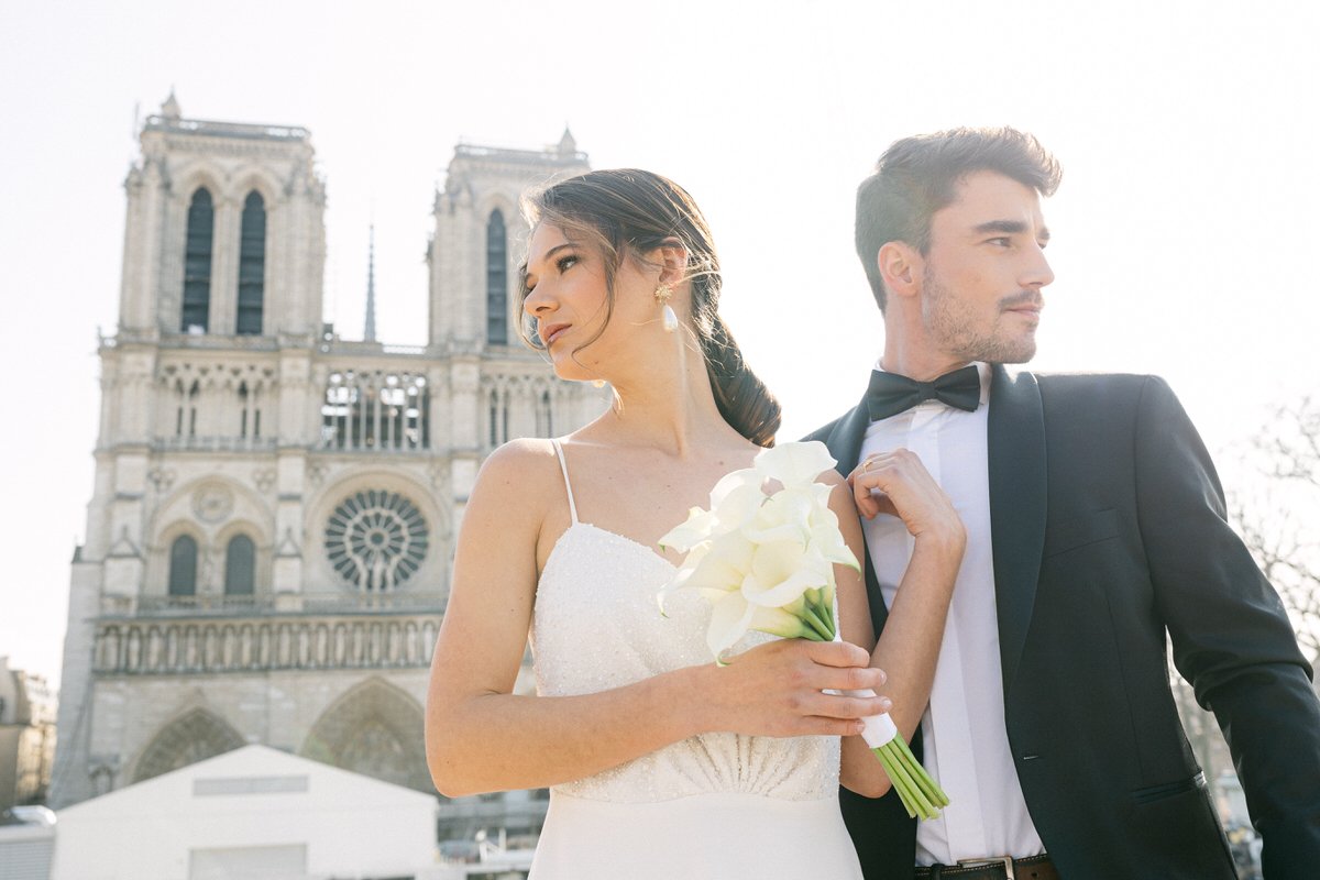 couple in front of Notre Dame