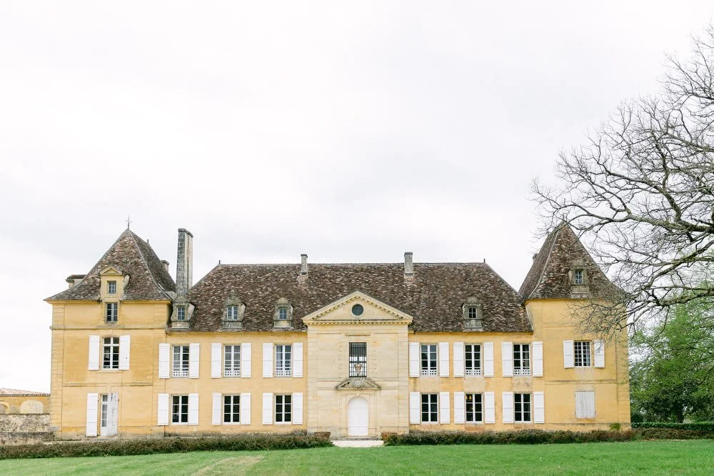 Timeless elegance in the heart of Dordogne ✨
Ch&acirc;teau de Sainte Croix offers the kind of quiet luxury that makes a wedding feel truly unforgettable &mdash; golden stone, vineyards, candlelight, and the soft rhythm of the French countryside.
For 