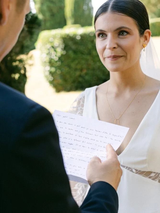 Like in a film&hellip; 🤍
For the shy ones, private vows can be the most beautiful part of a wedding day.
Just the two of you. Your words. Your tears. Your truth.
No audience. Nothing staged. Just a moment that belongs to you.
I&rsquo;m Cris, your we