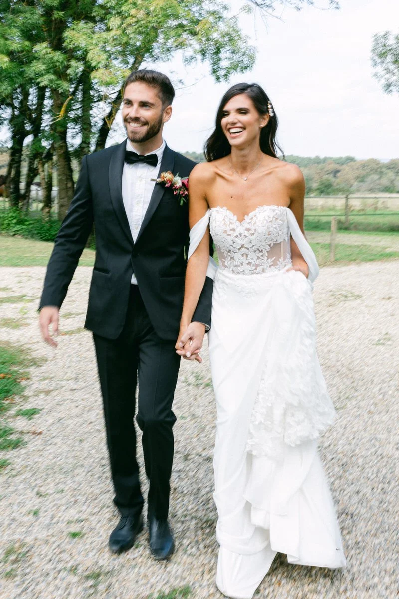 elegant couple walking at their wedding near Bordeaux