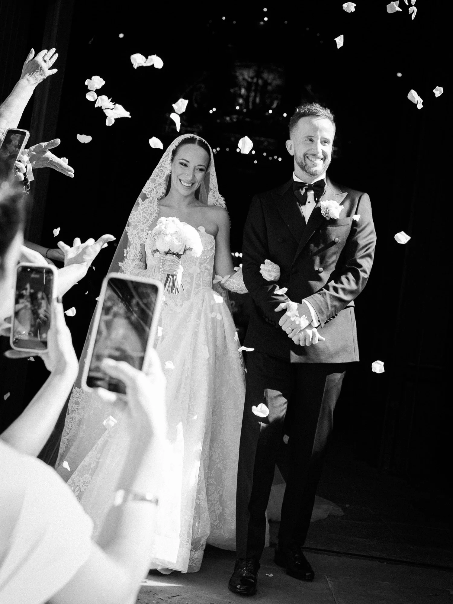Laura &amp; Mathieu
She&rsquo;s Chilean, he&rsquo;s French. She&rsquo;s a dance teacher&hellip; and she taught her husband how to dance.
My couple stars of the year. Fun, elegant, incredibly kind &mdash; and definitely not afraid of the spotlight!
Th