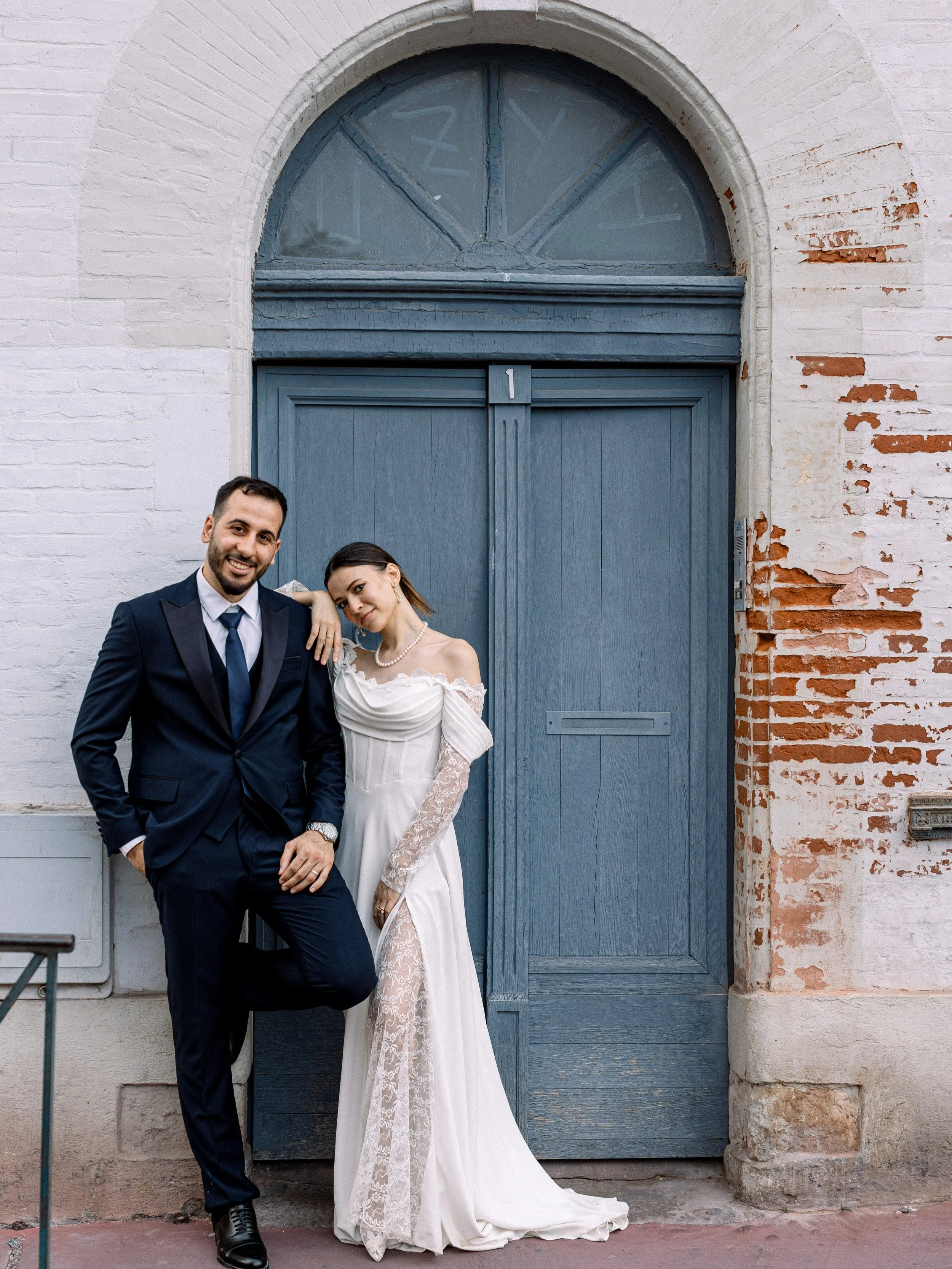 What if love was our quietest form of rebellion? 🤍
Against the hate, the fear, the noise.
Just two people, holding each other a little closer.
Un peu de douceur dans ce monde de brutes
&hellip;
Destination wedding photographer Toulouse| South west w