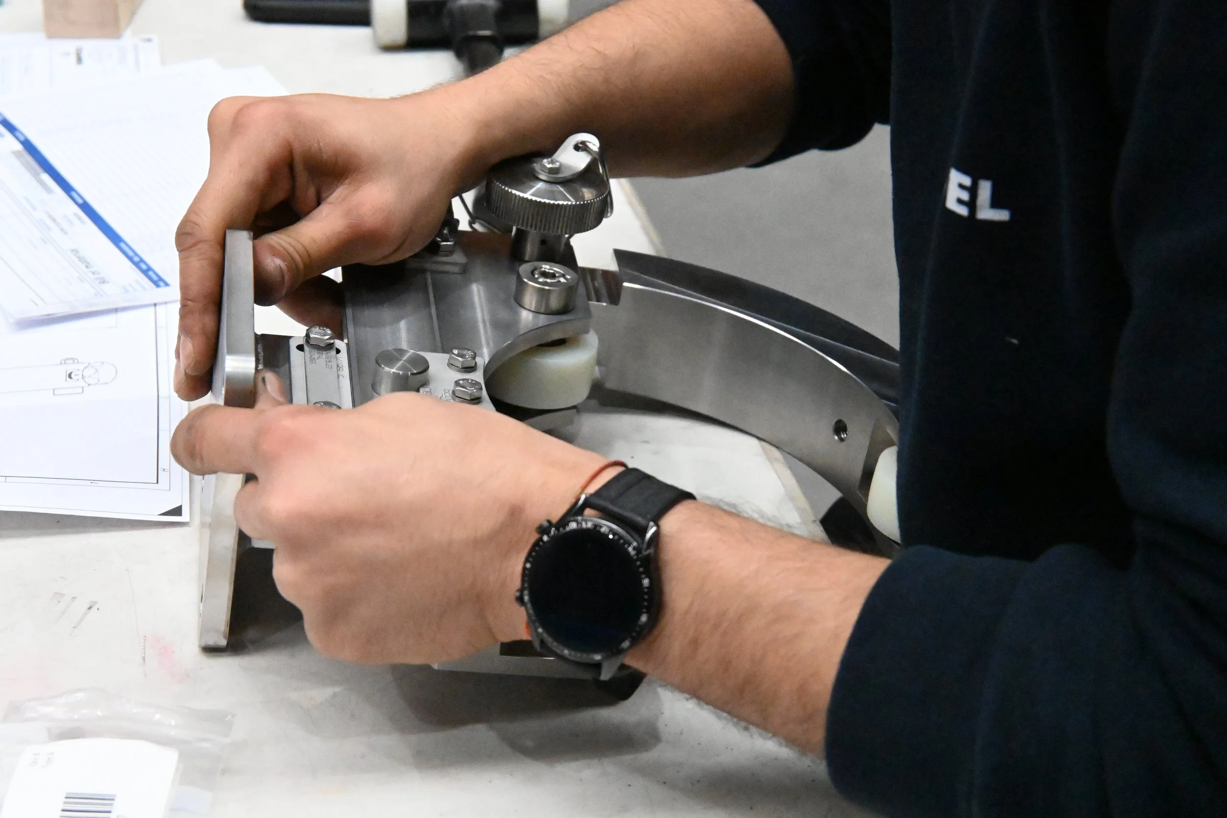 MECHANICAL ASSEMBLING