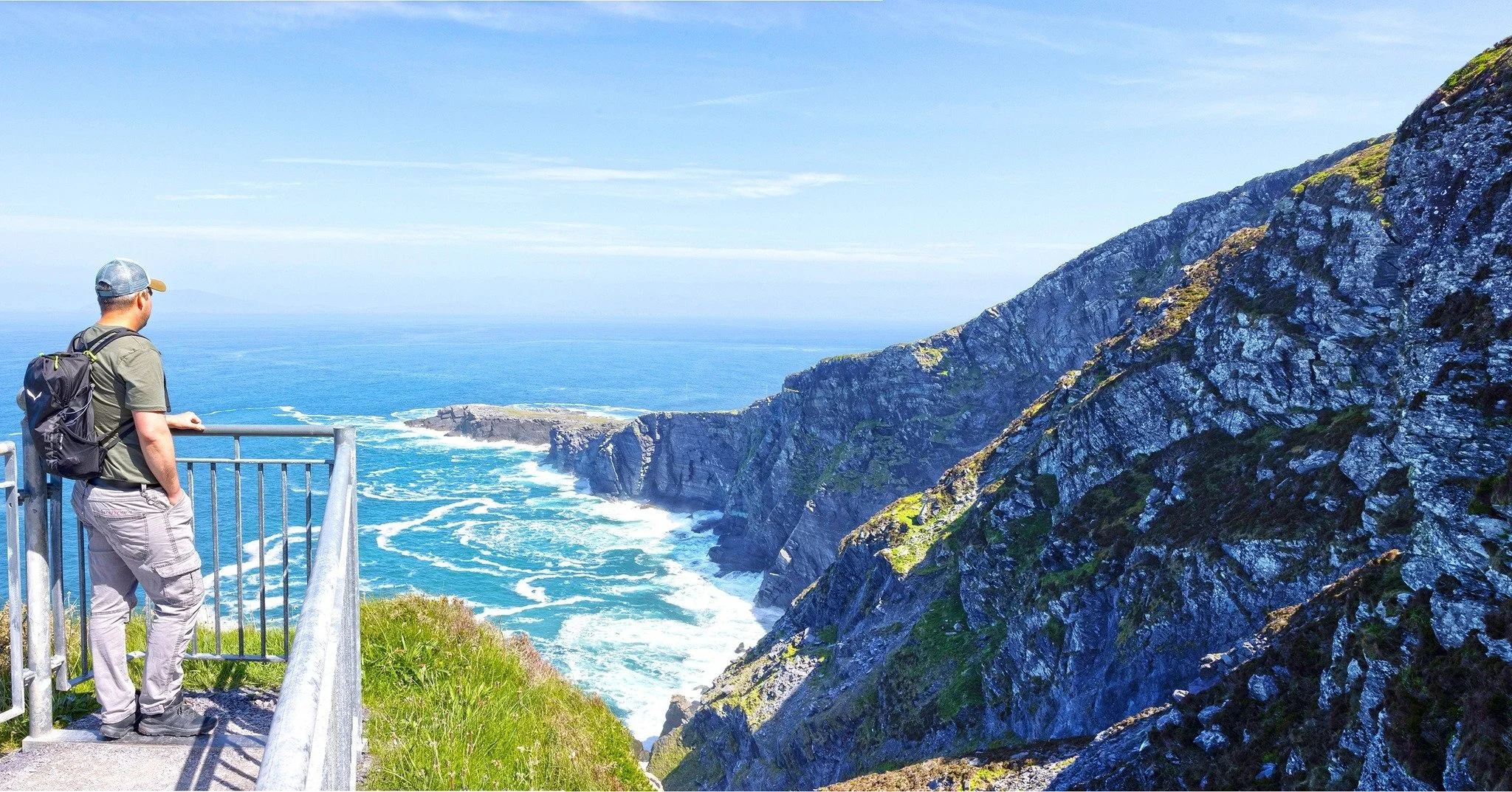Standing on the edge of it all 🌊

This viewing deck at Geokaun Mountain and Cliffs overlooks cliffs plunging into the wild Atlantic below, one of the most awe-inspiring sights on Valentia Island.

Just a short, wheelchair accessible 200 metre path f