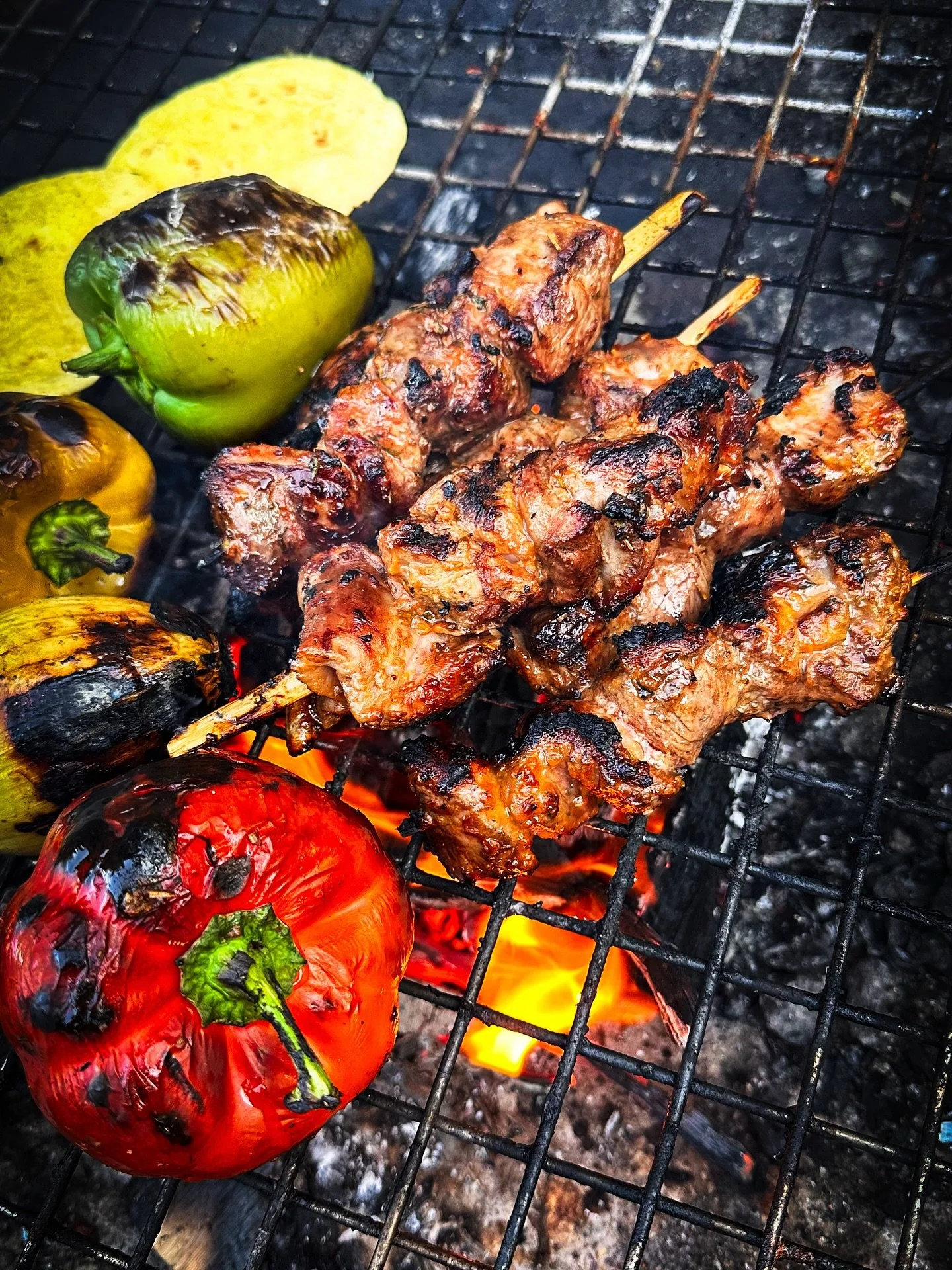 When I&rsquo;m out for a wild camp the meals don&rsquo;t have to be boring. It just needs a little thought. These are my super simple tasty forest kebabs. Sliced chicken thighs pre seasoned and on sticks that&rsquo;s the hard bit done. You can do thi