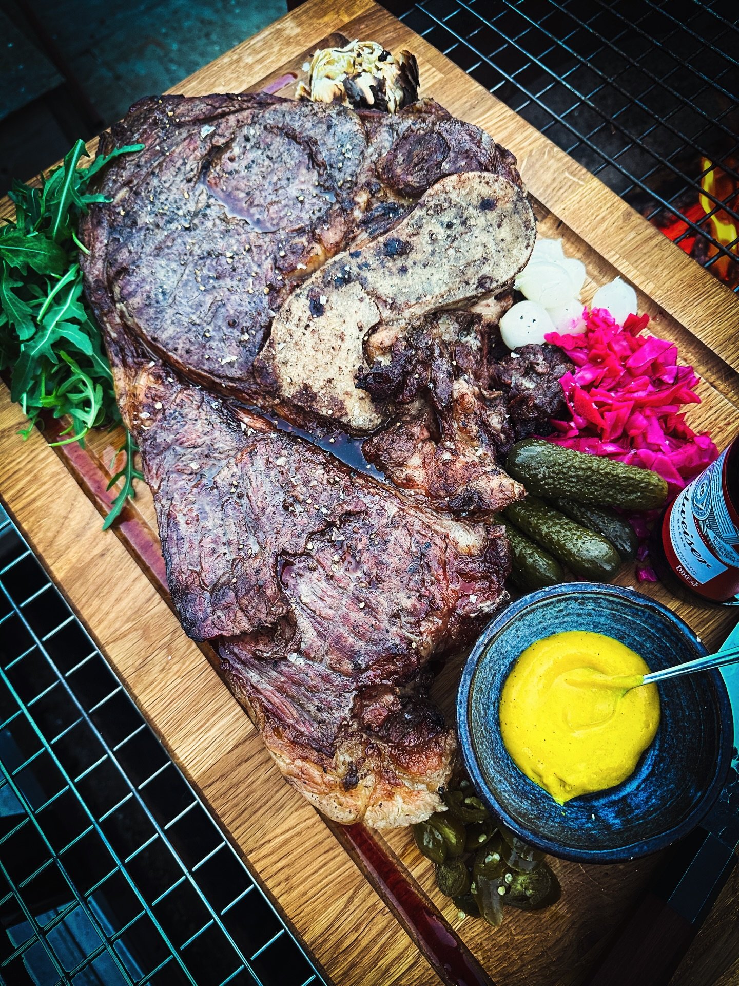 And to think I almost did a chicken caesar salad. Don&rsquo;t get me wrong I love chicken but when the opportunity to cook a 3.2kg cowboy steak over flame comes up&hellip;..hold my beer. 

I love meeting people who are passionate about what they prod
