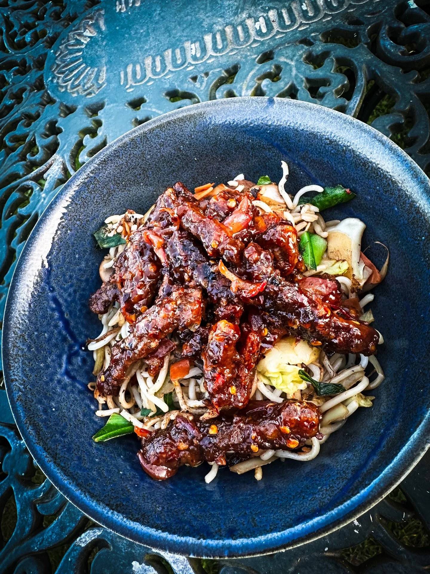 Last nights crispy chilli beef fakeaway. I dropped the jar of chilli flakes into the beef so it had a kick but it was still good🔥🔥🔥🔥 
.
.
.
#crispychillibeef #fakeaway