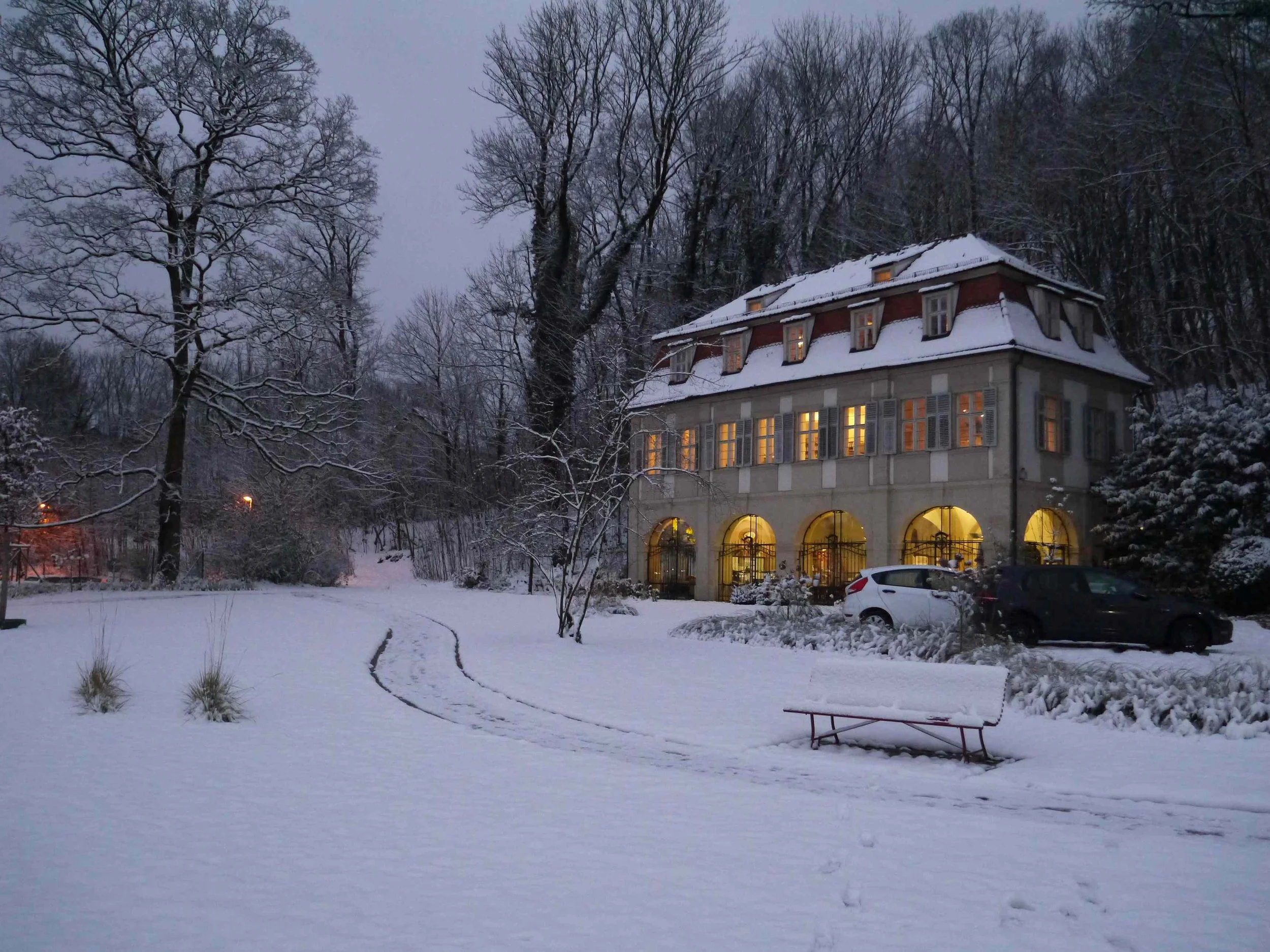 Fotos von Michael Aust, Reihard Feldrapp und Architektur Büro Dietz