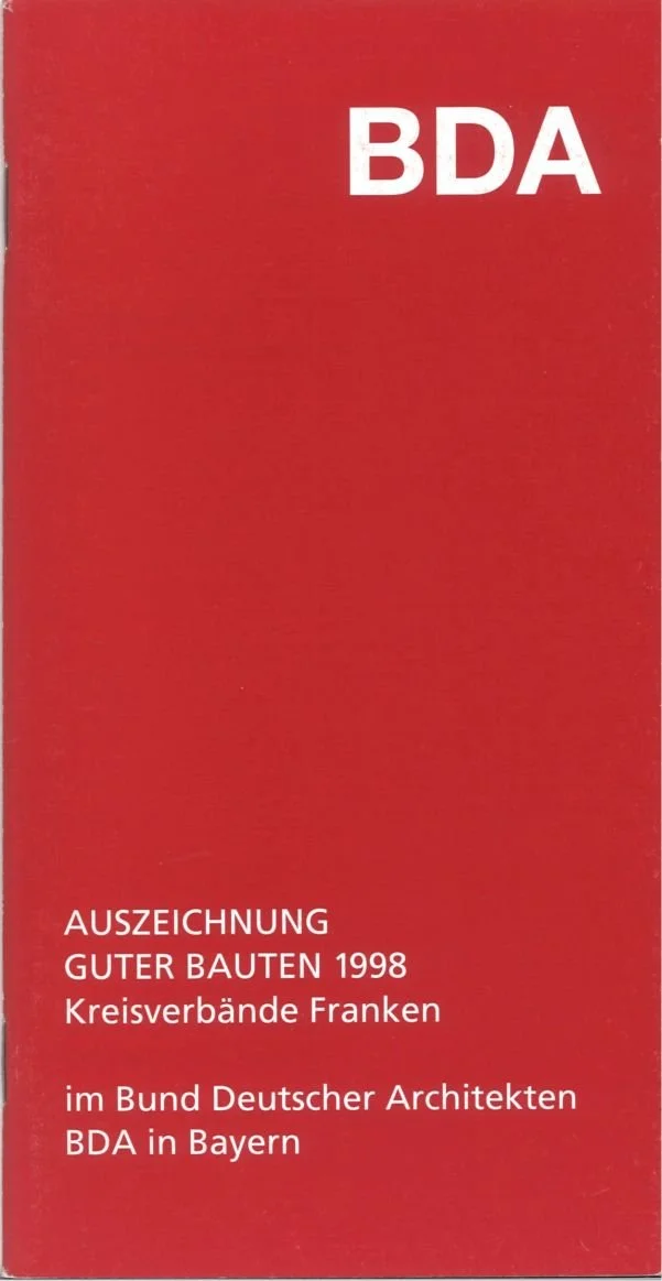 Rotes Titelblatt der Auszeichnung guter Bauten des BDA.