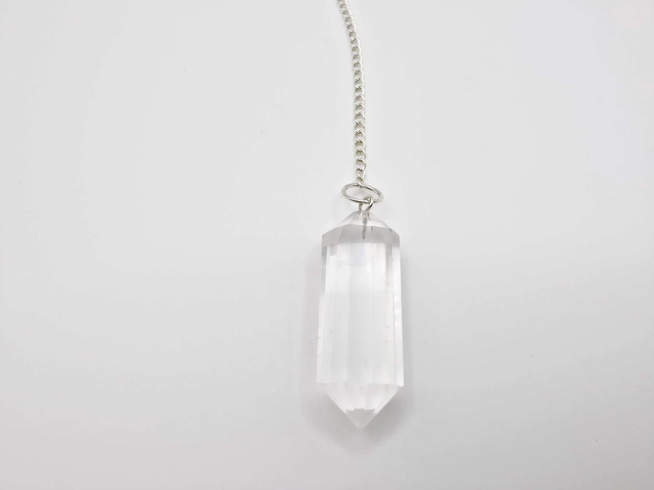 Quartz cristal pendulum