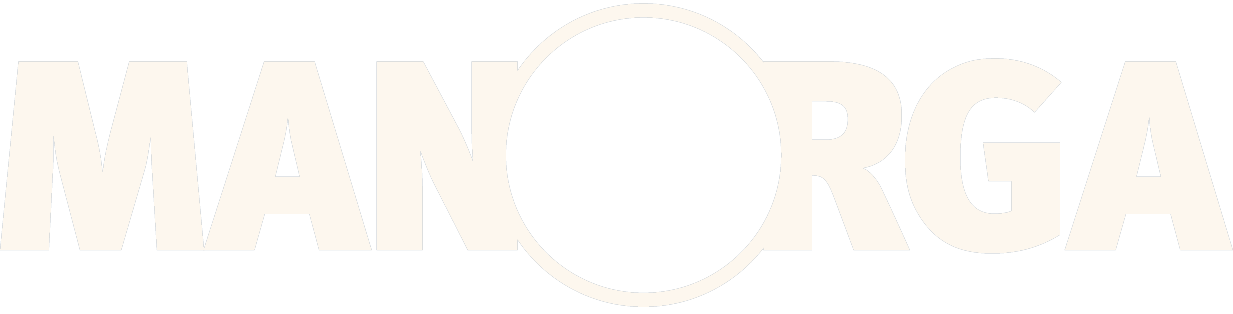 Le logo de l'entreprise Manorga de couleur beige.