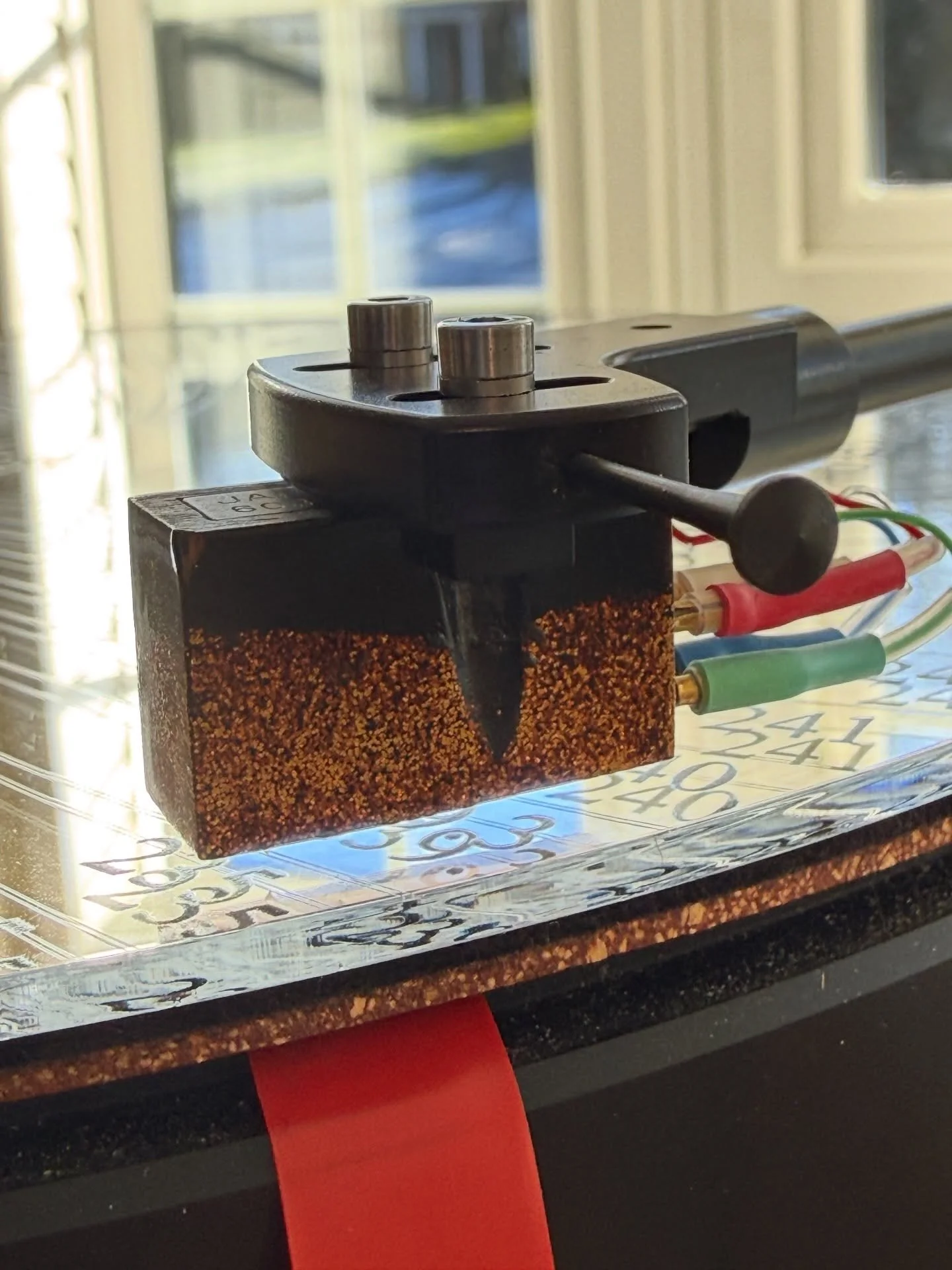 Round two for a recent SME / Graham / Koetsu client.
After hearing what was possible from his Urushi Vermillion, he asked me back to do the same for his Urushi Black with one-piece diamond cantilever.

As expected, the results were exceptional. With 