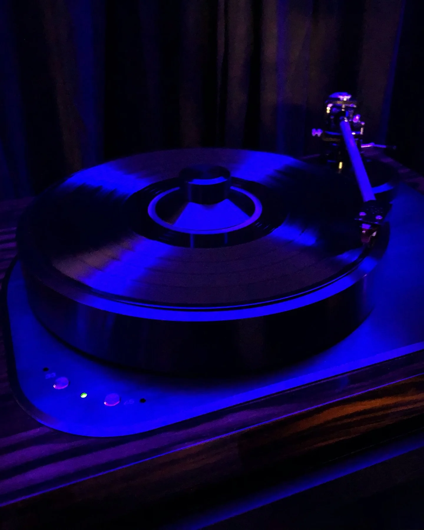 A little late-night therapy.
Brinkmann Oasis turntable &bull; Lyra Etna SL cartridge &bull; A glass of single malt whiskey. 
Music first. Everything else can wait.