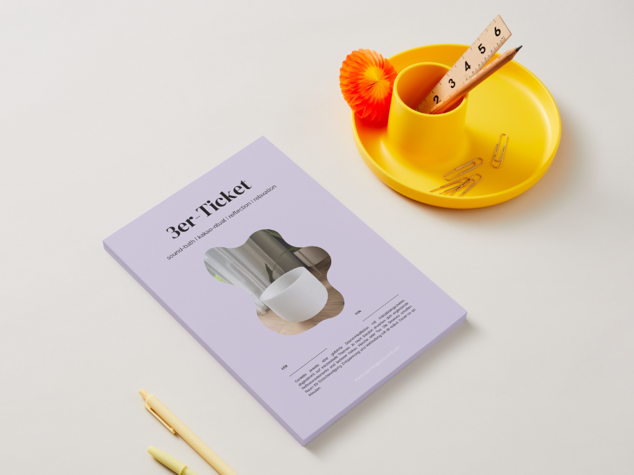 3er-Ticket auf Tisch.png