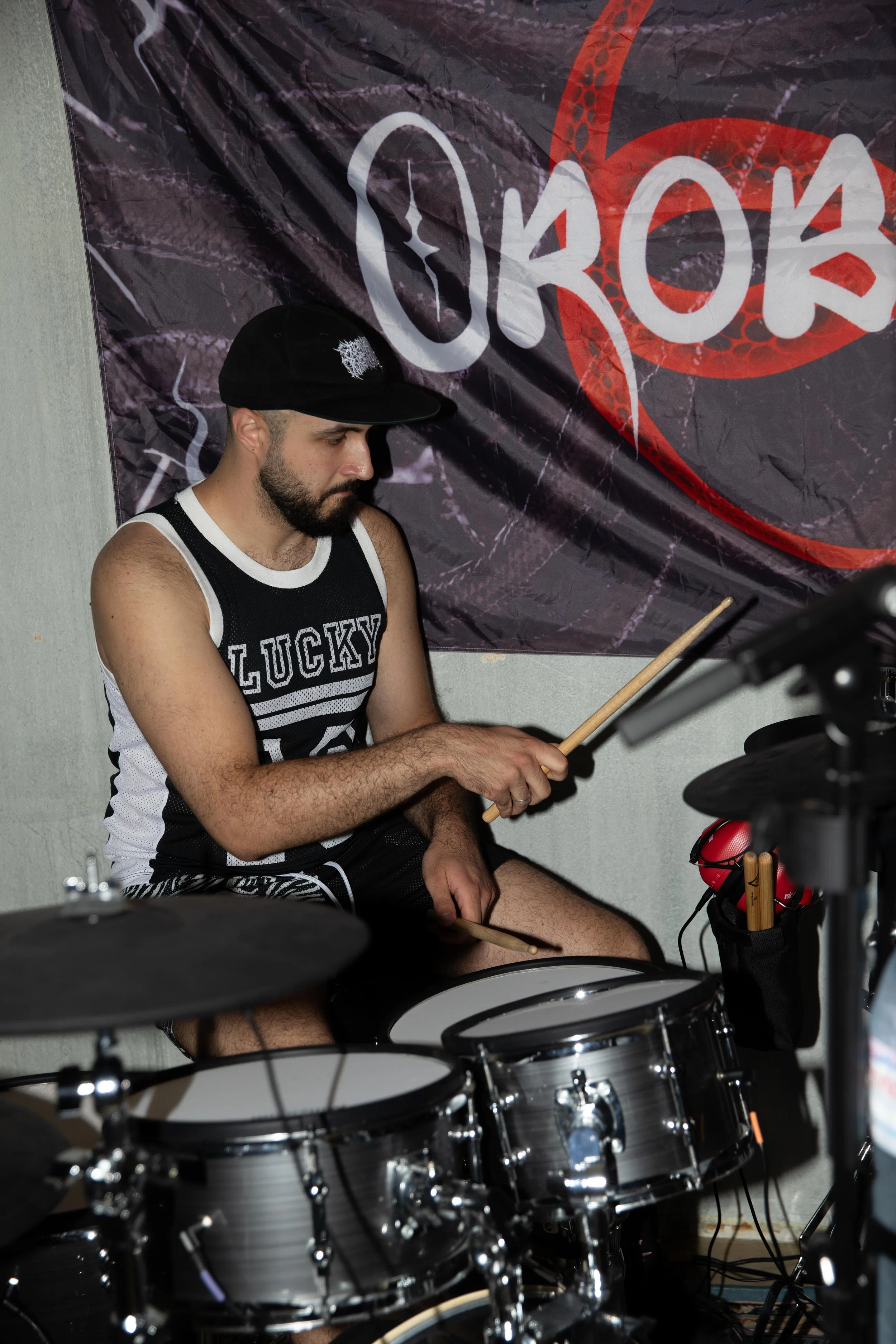 ORO BOROS metalcore 
50' 

Photo credit: Jennifer Anger