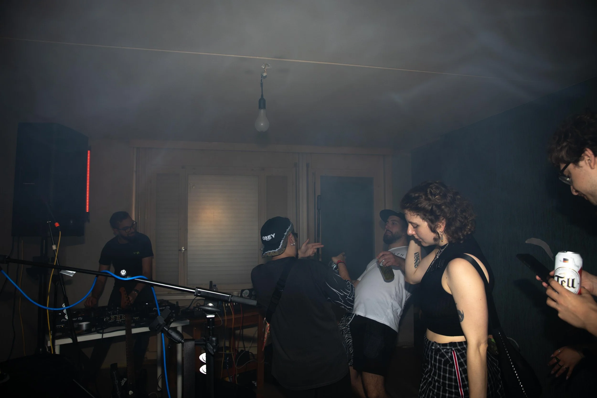 Talkback Heads techno 
60'

Photo credit: Jennifer Anger