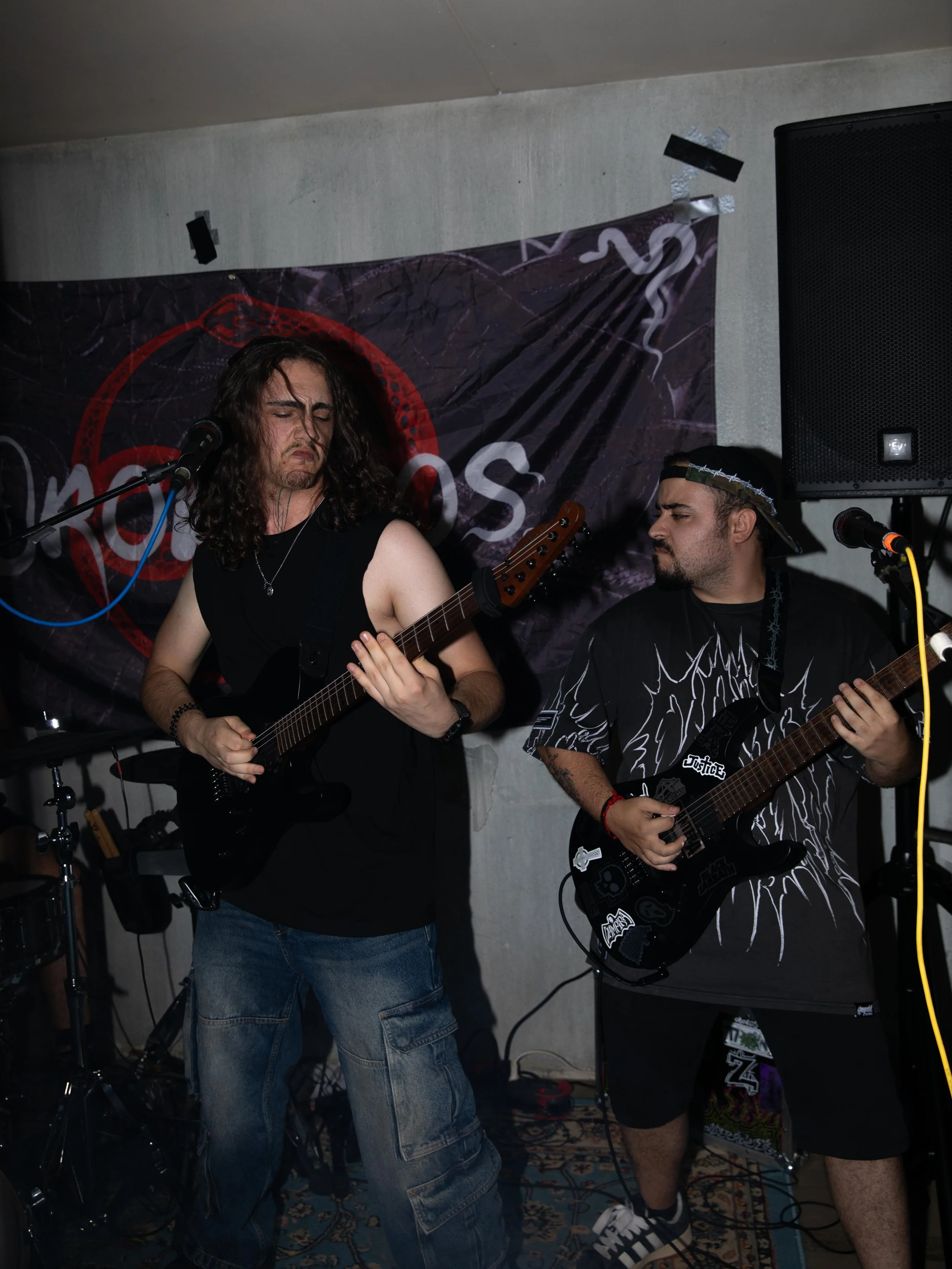 ORO BOROS metalcore 
50' 

Photo credit: Jennifer Anger