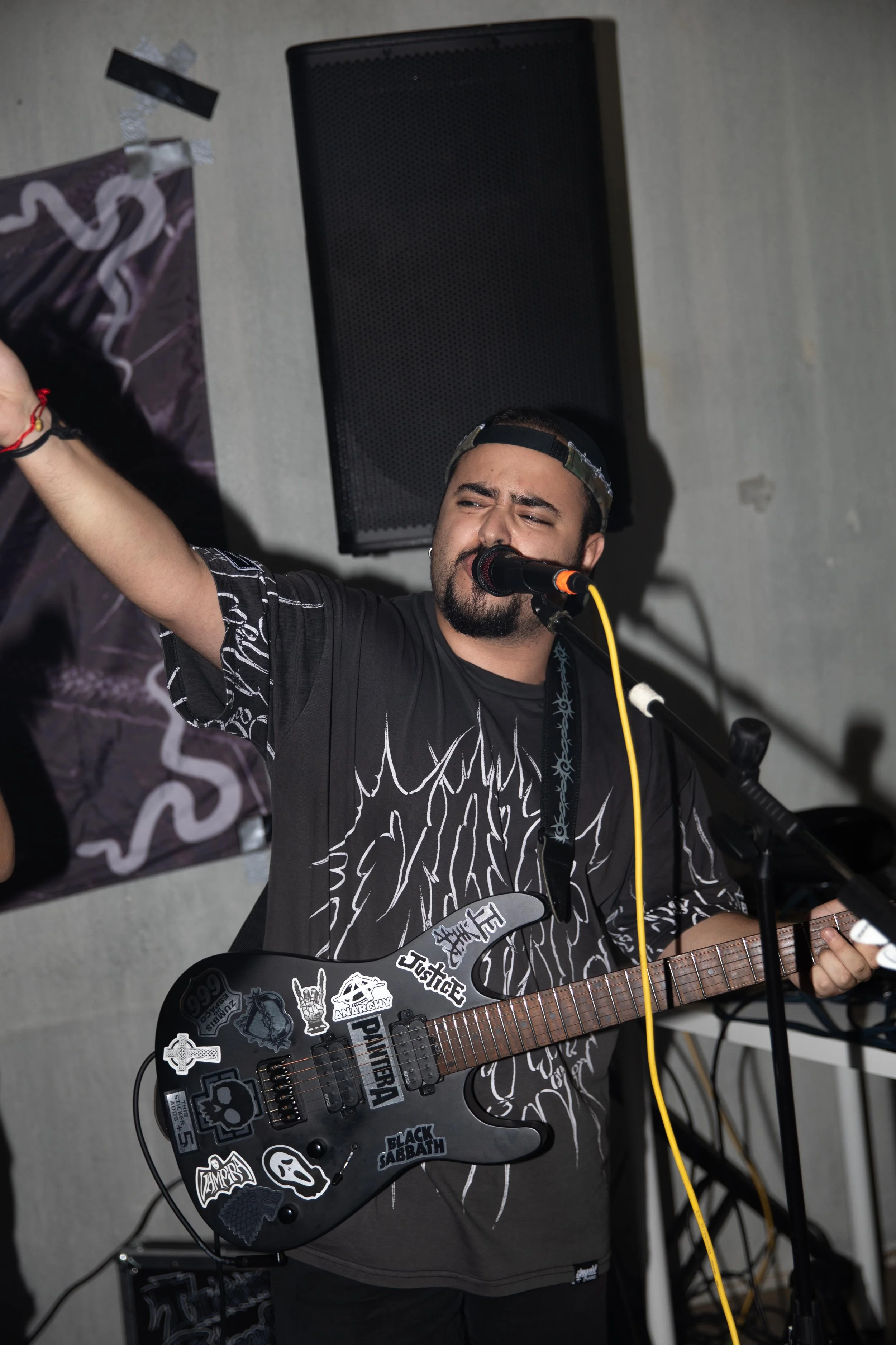ORO BOROS metalcore 
50' 

Photo credit: Jennifer Anger